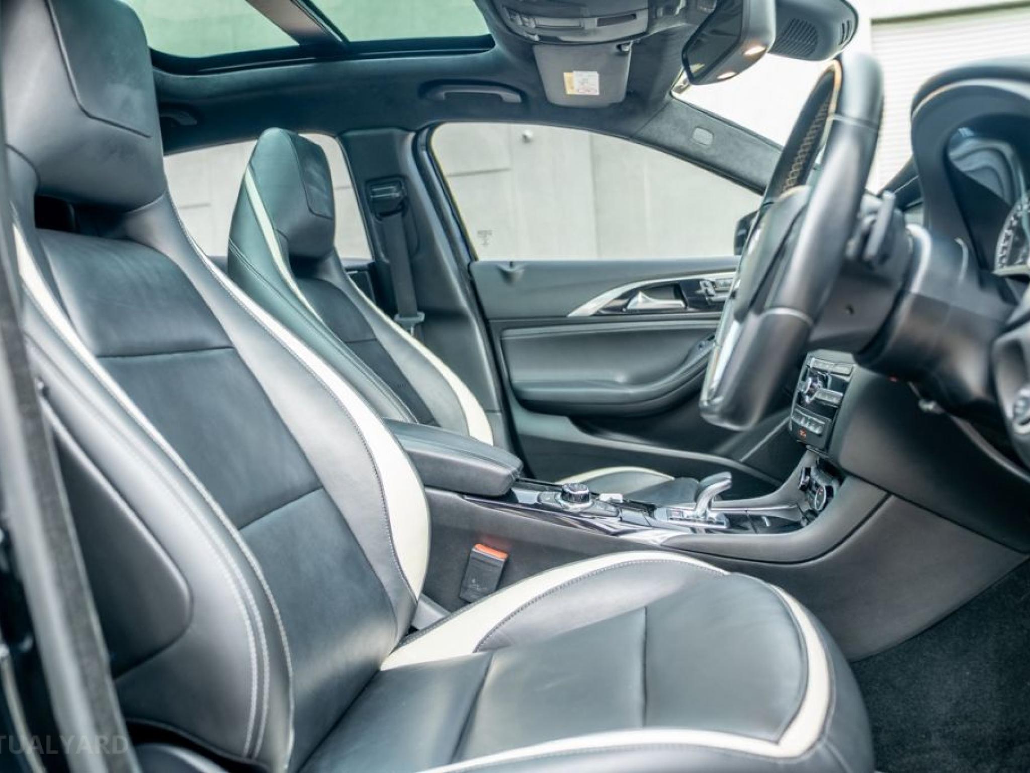 INFINITI Q30