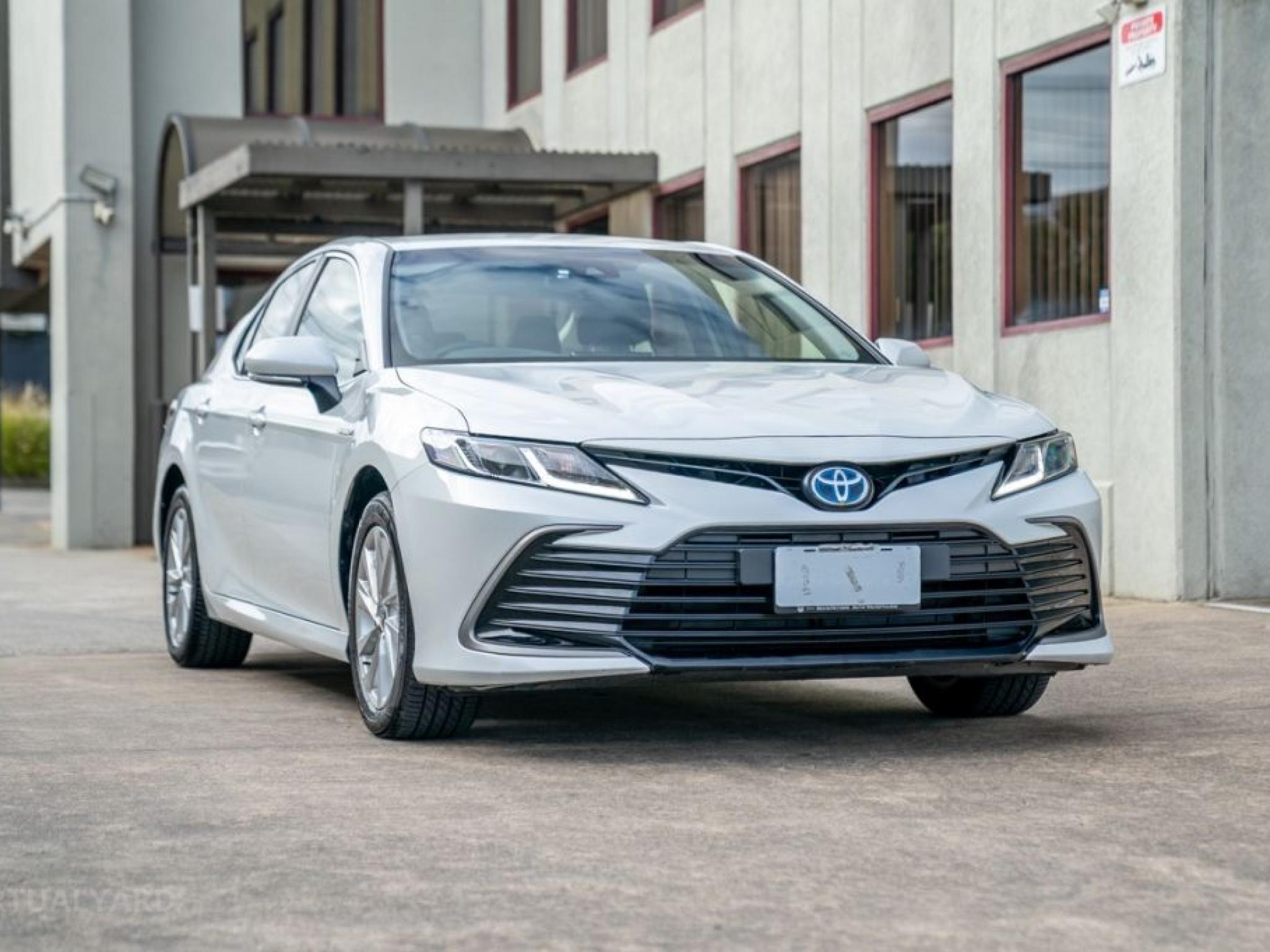 TOYOTA CAMRY