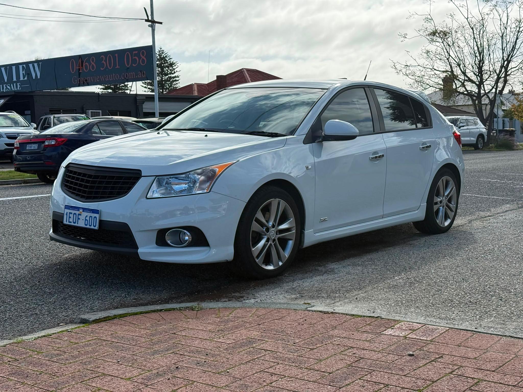 HOLDEN CRUZE