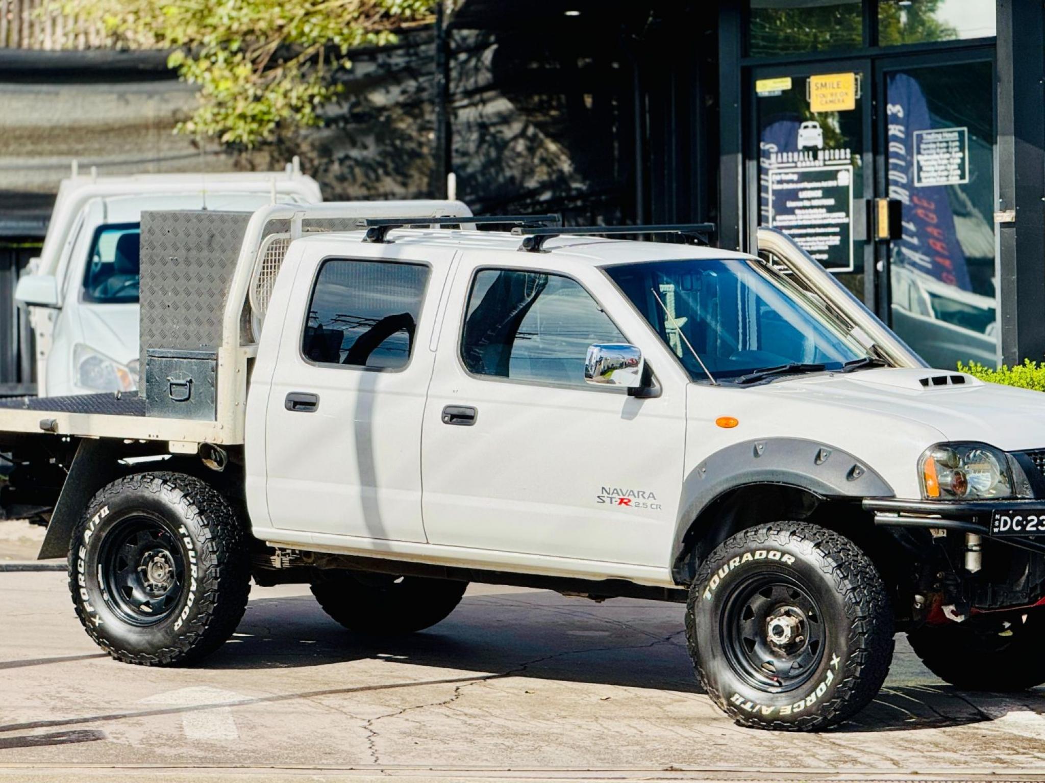 NISSAN NAVARA