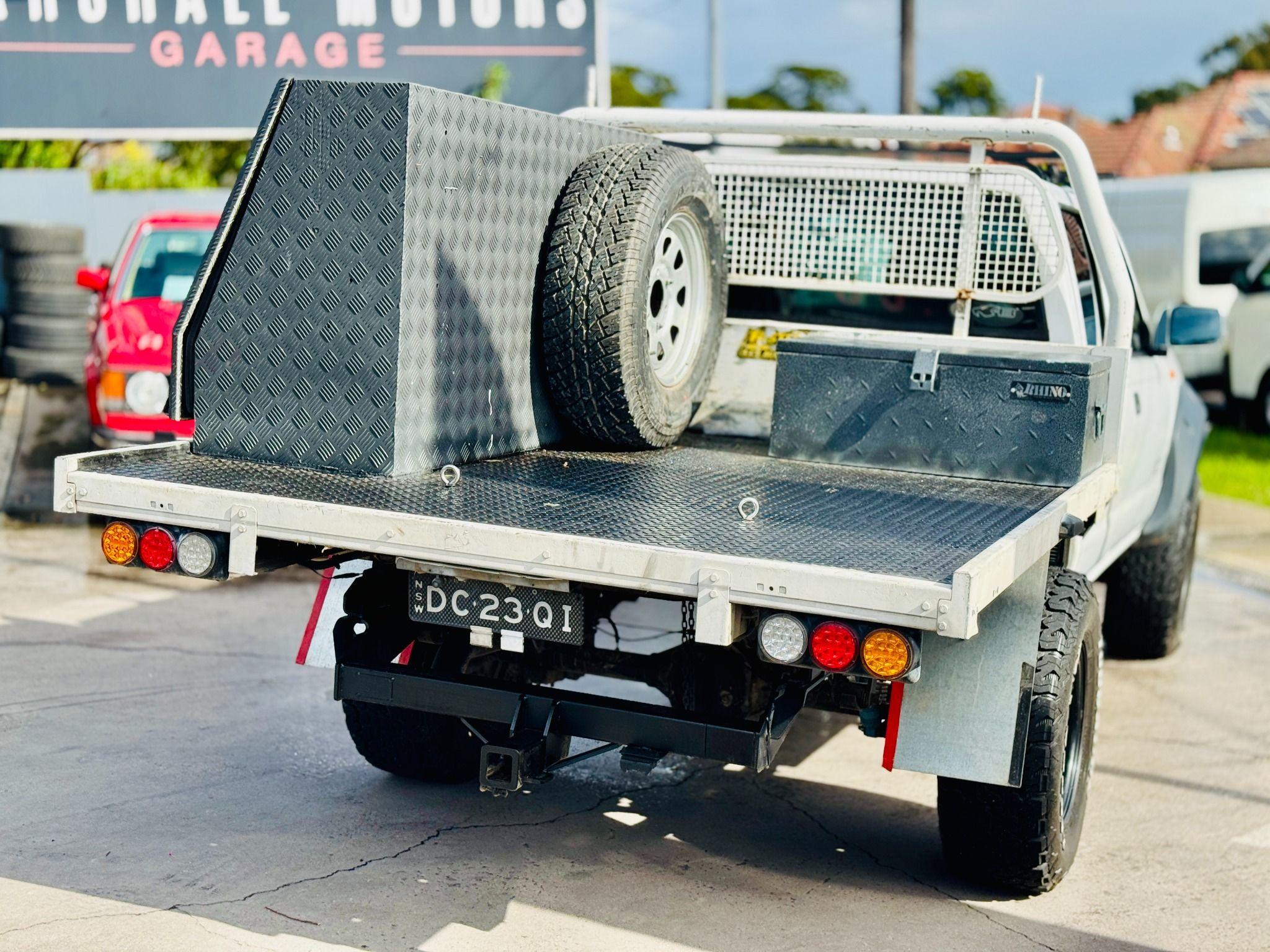 NISSAN NAVARA