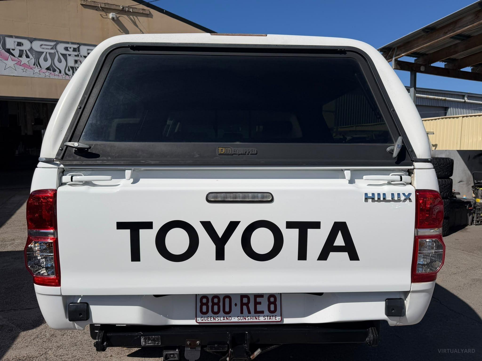 TOYOTA HILUX