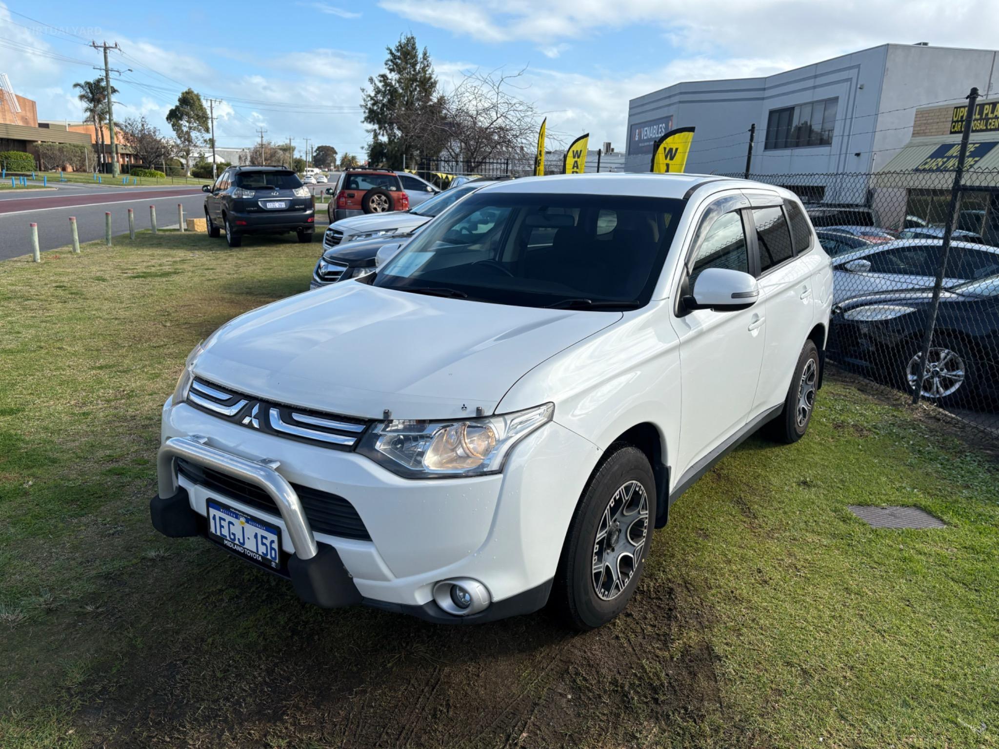 MITSUBISHI OUTLANDER