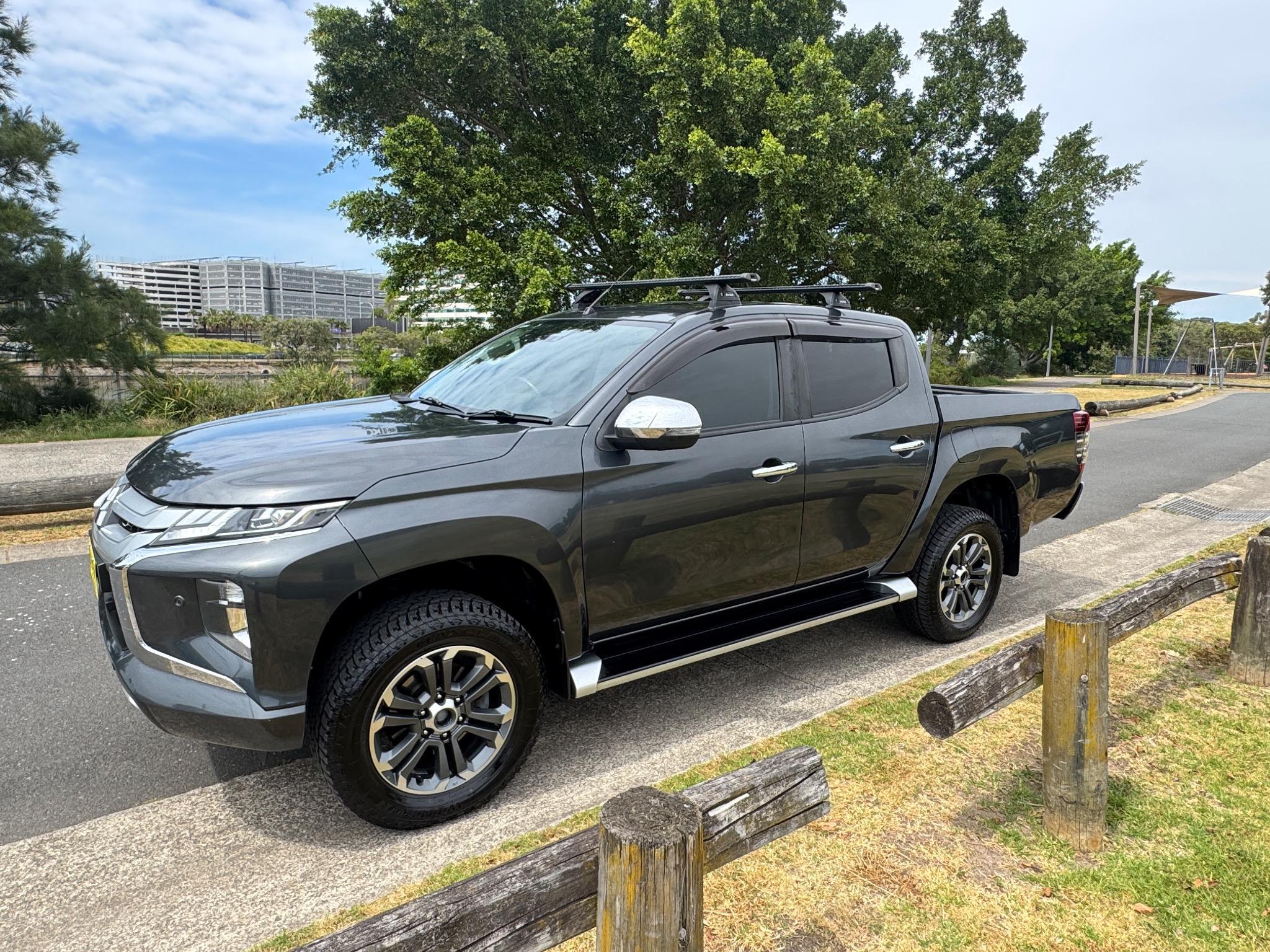 MITSUBISHI TRITON