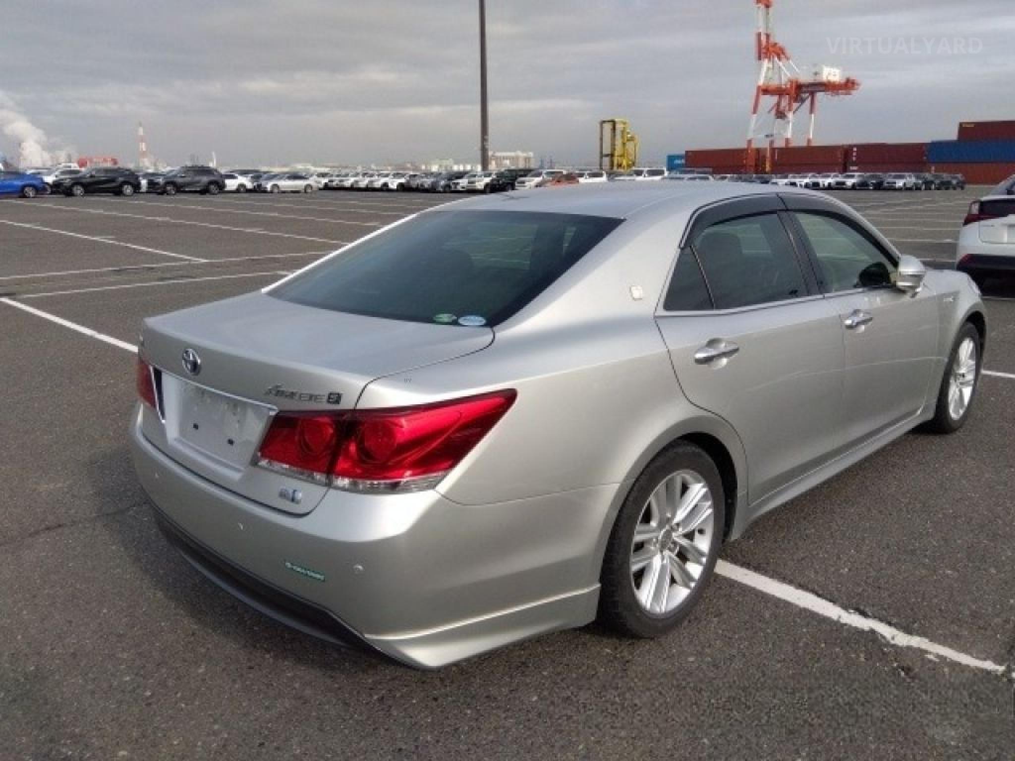 TOYOTA CROWN