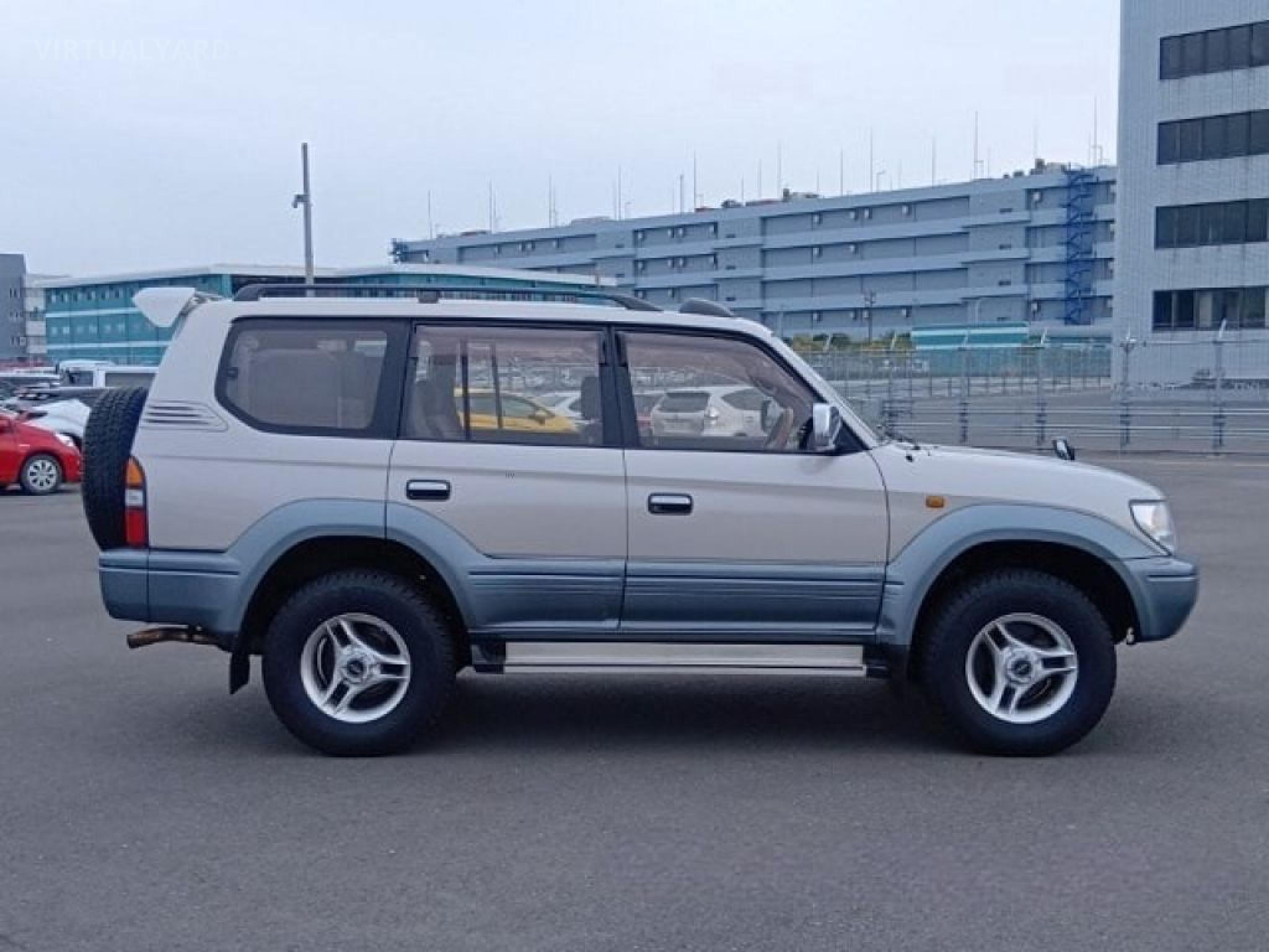 TOYOTA LAND CRUISER PRADO