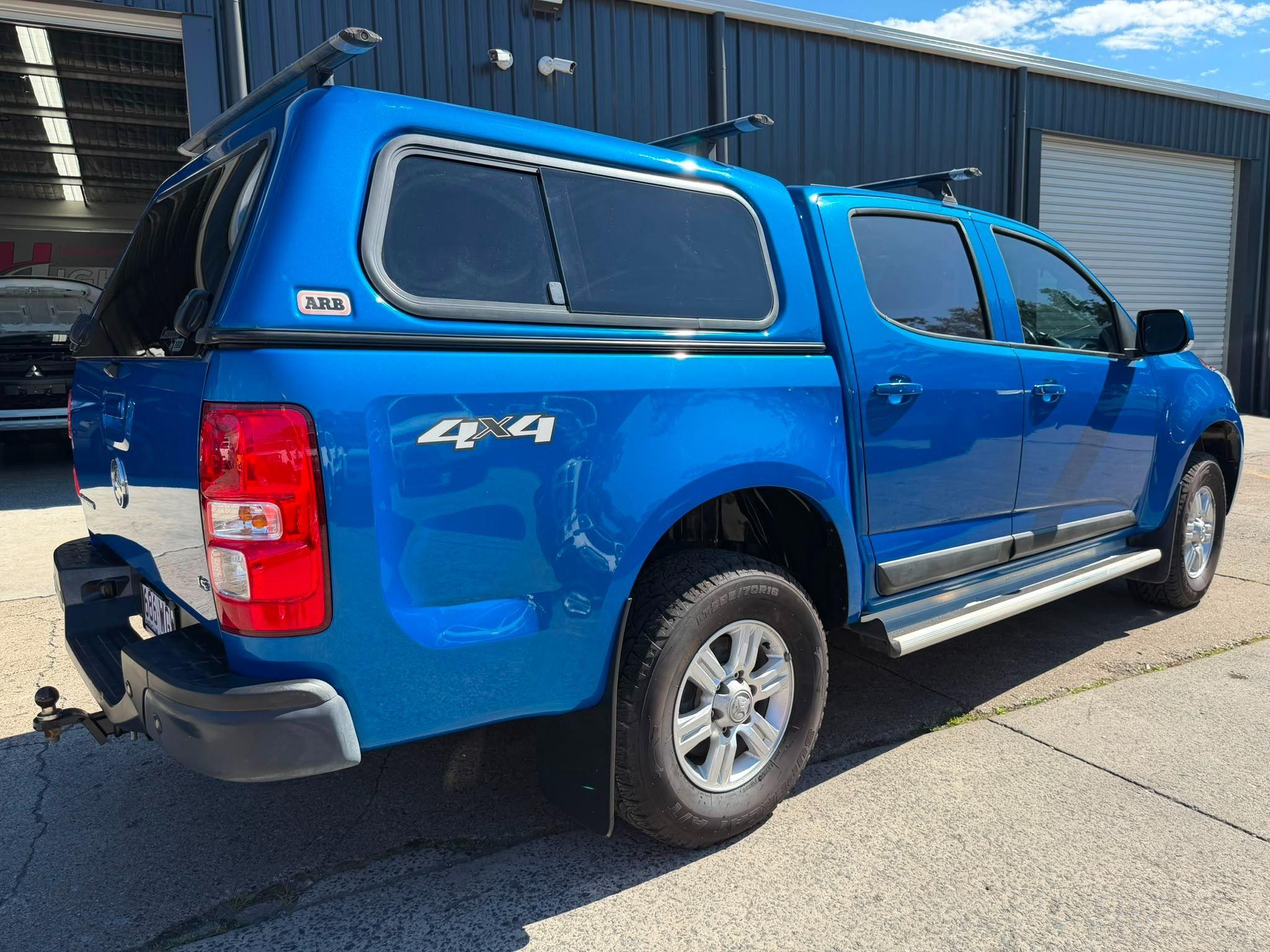 HOLDEN COLORADO