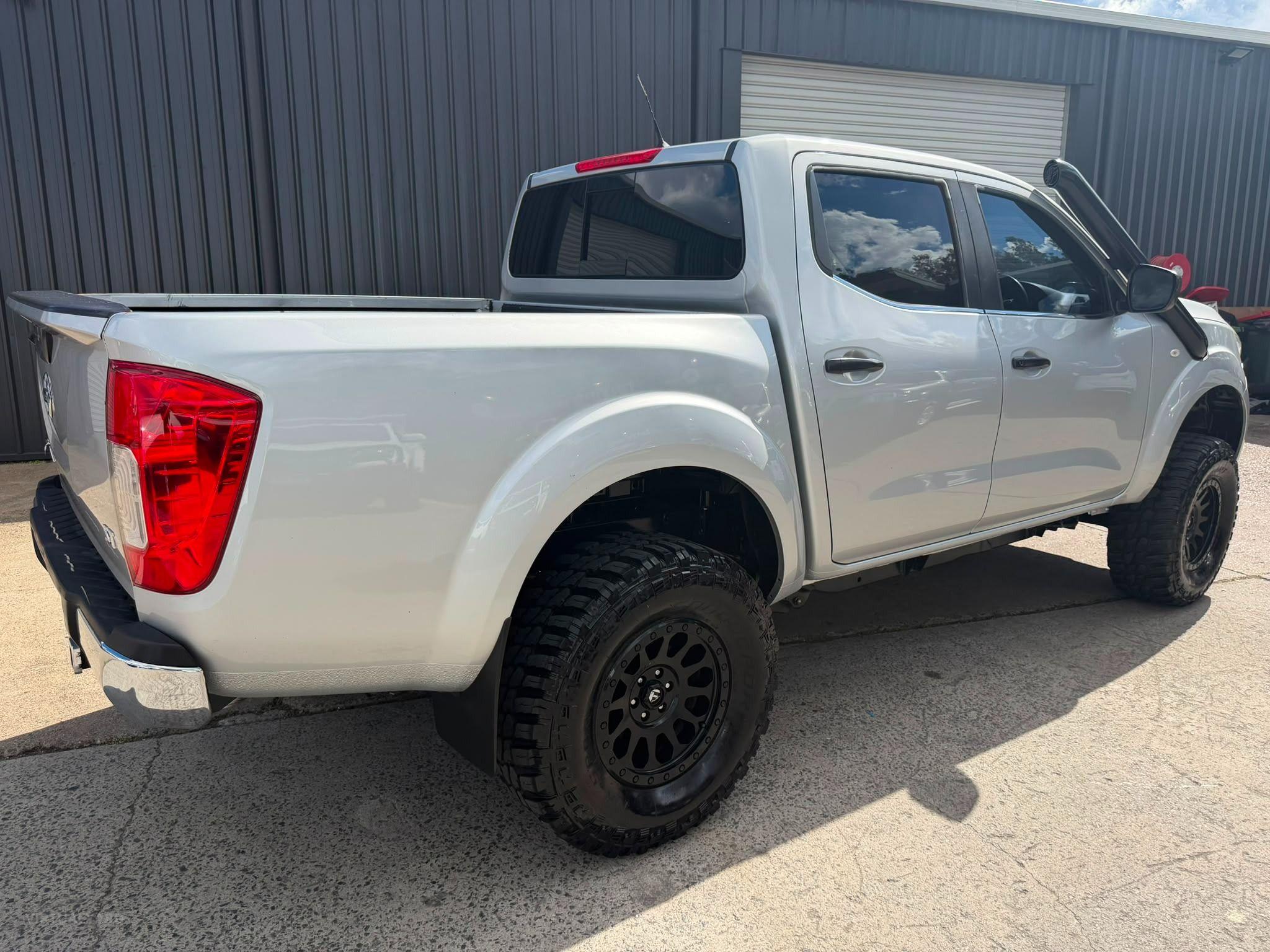 NISSAN NAVARA