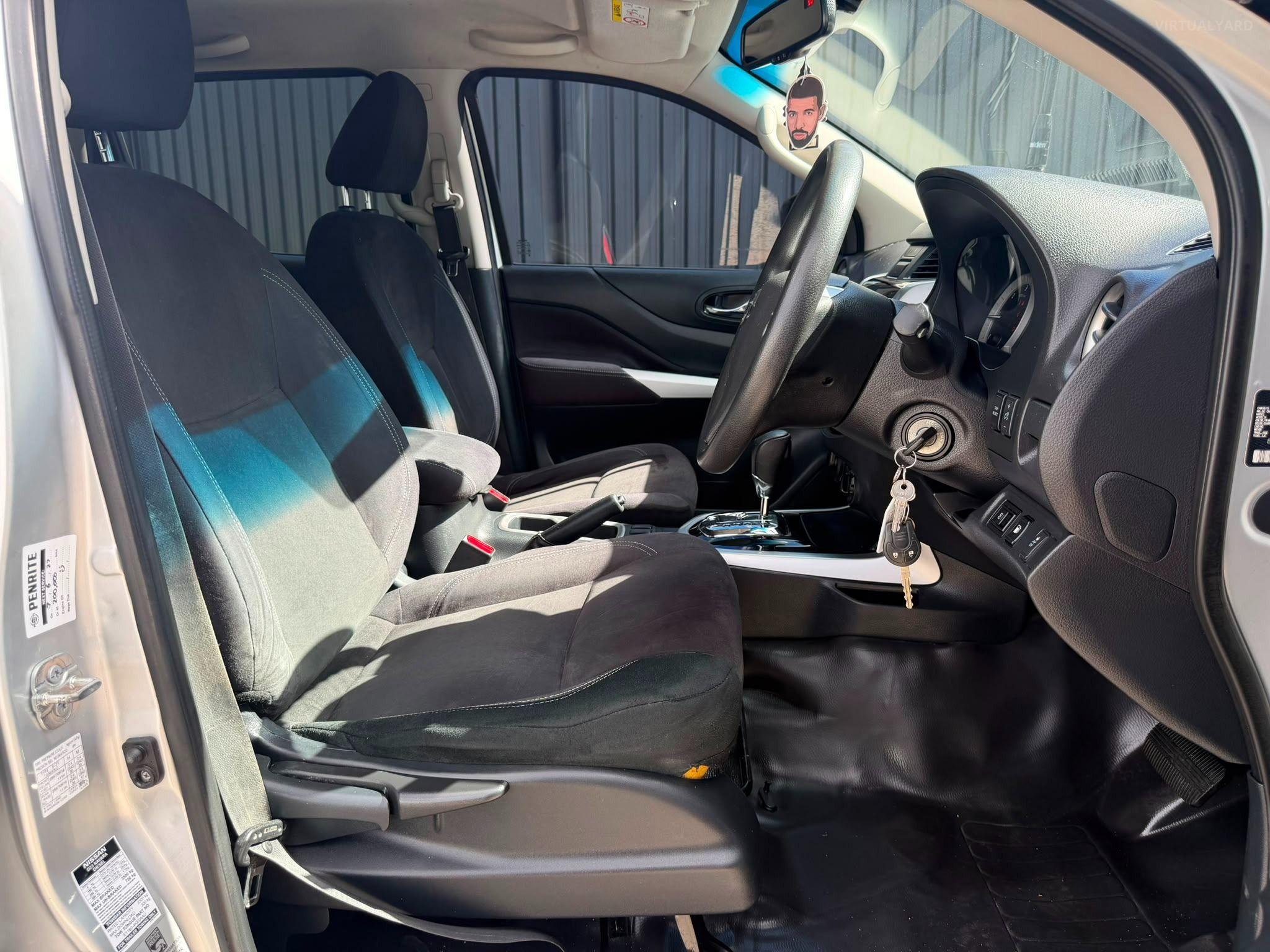 NISSAN NAVARA