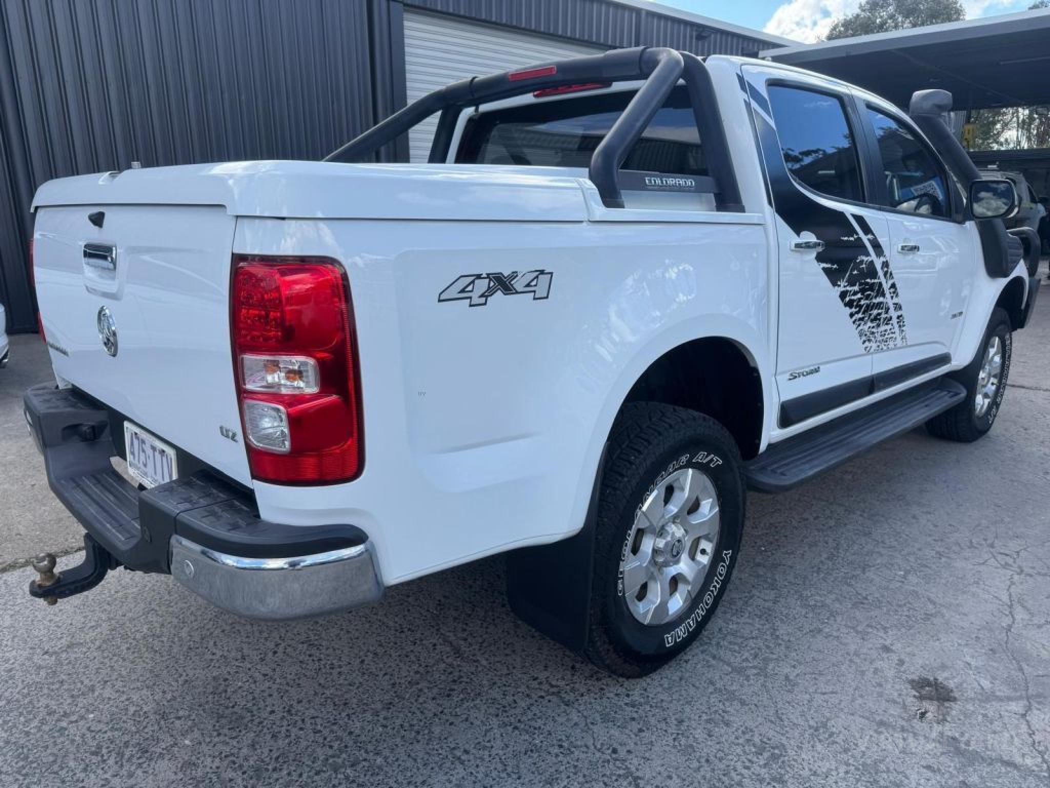HOLDEN COLORADO
