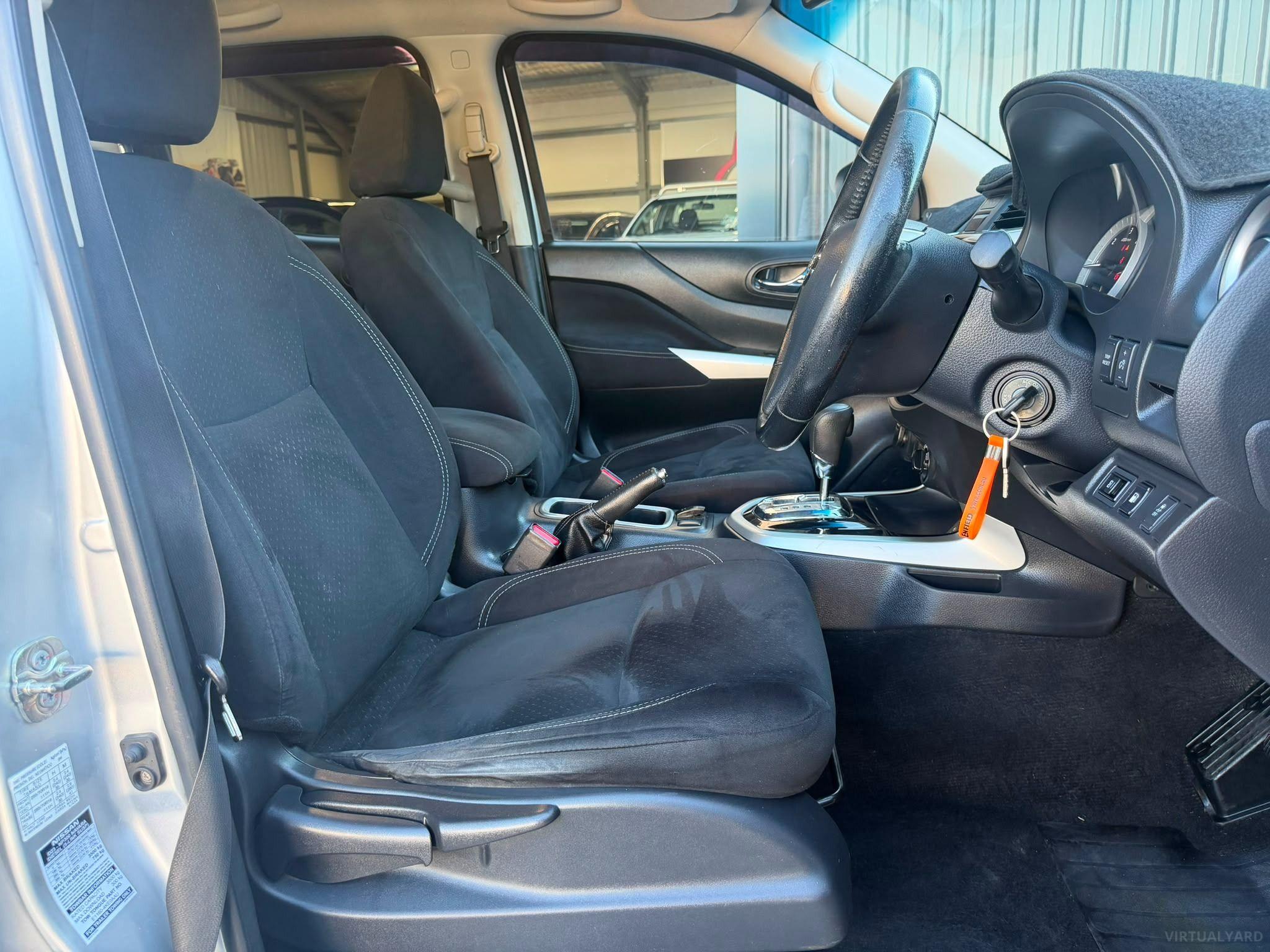 NISSAN NAVARA