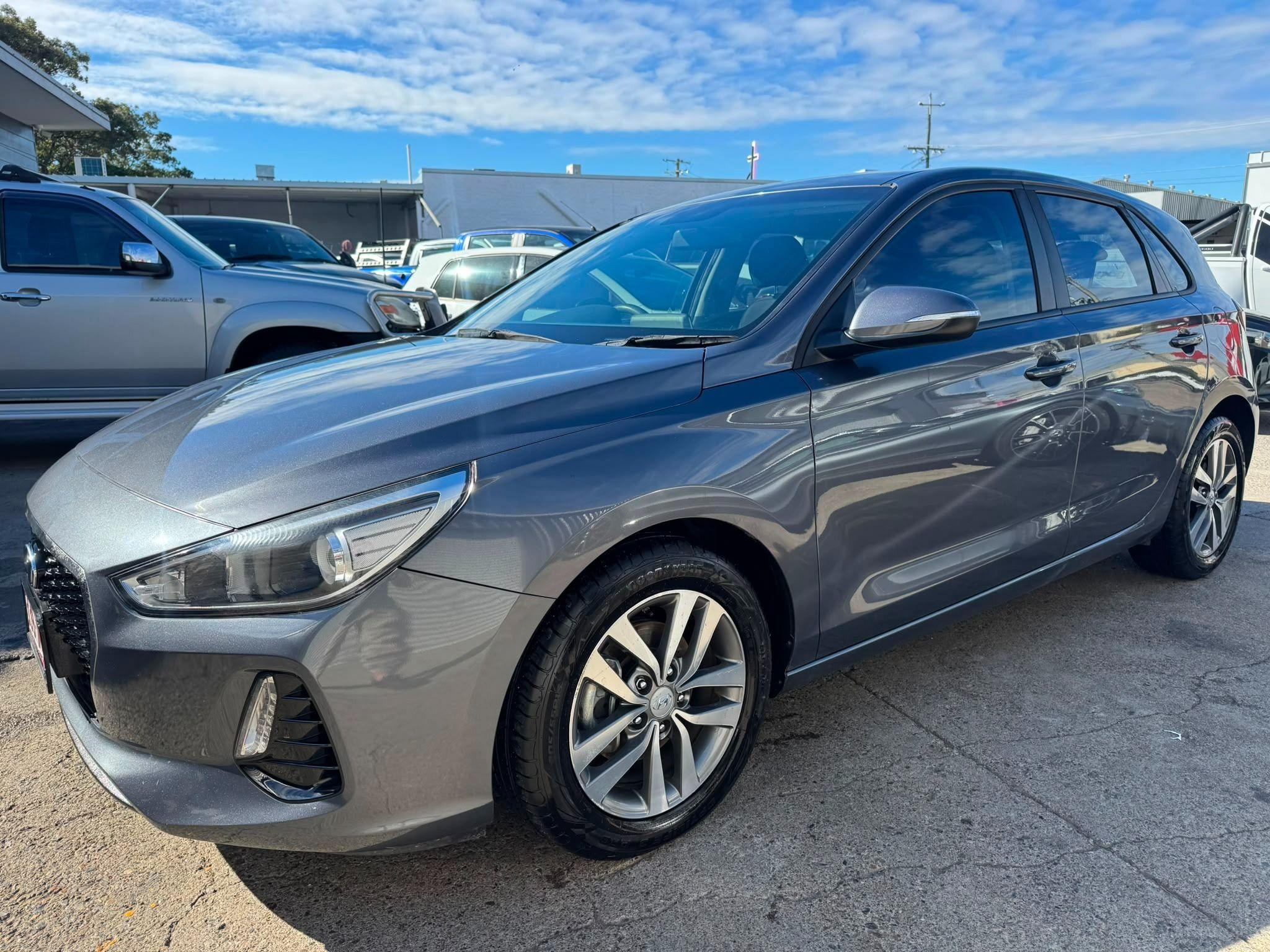 HYUNDAI i30
