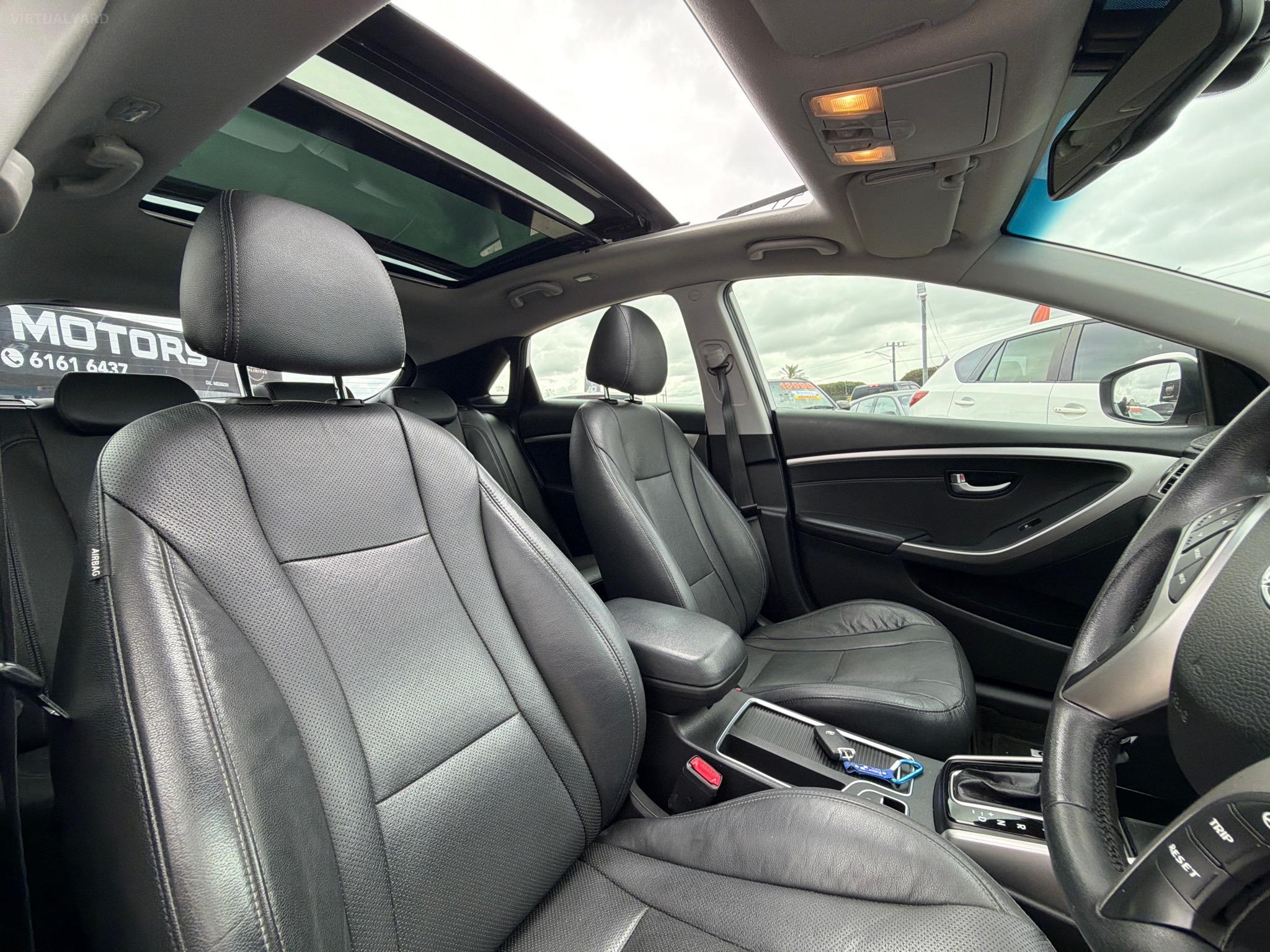 HYUNDAI i30