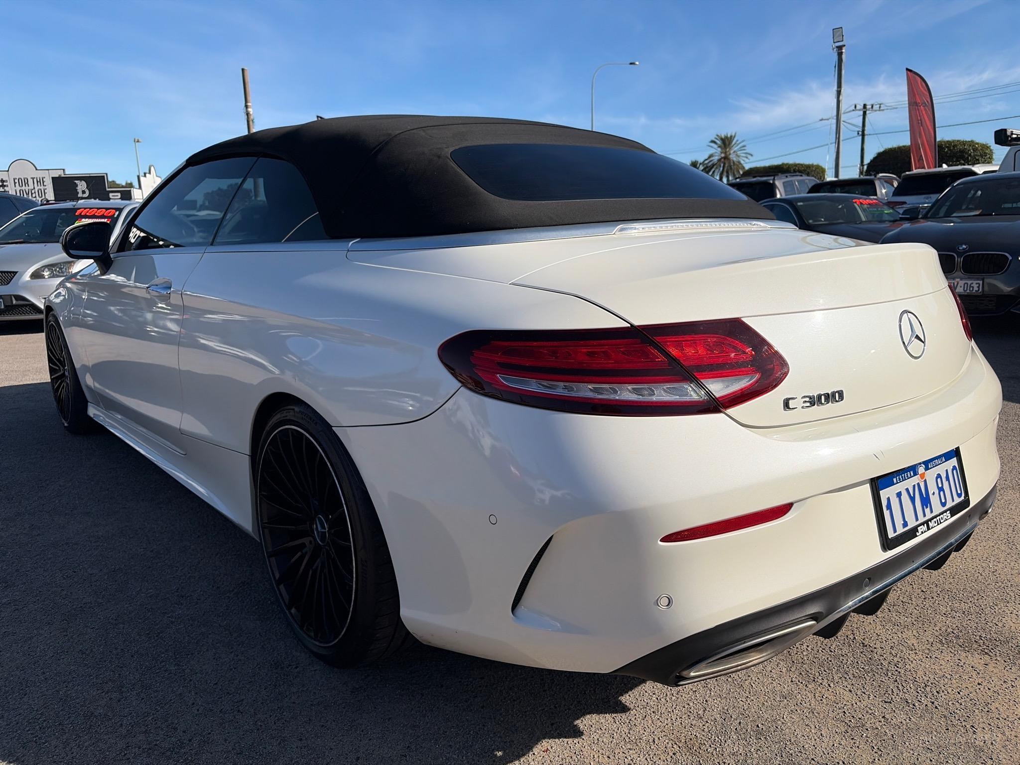 MERCEDES-BENZ C300