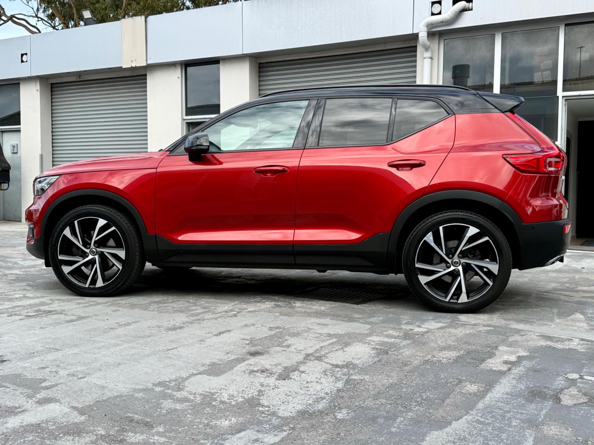 VOLVO XC40