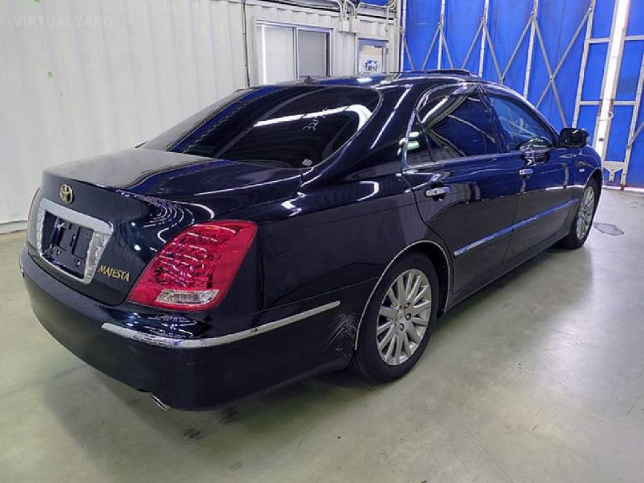 TOYOTA CROWN MAJESTA