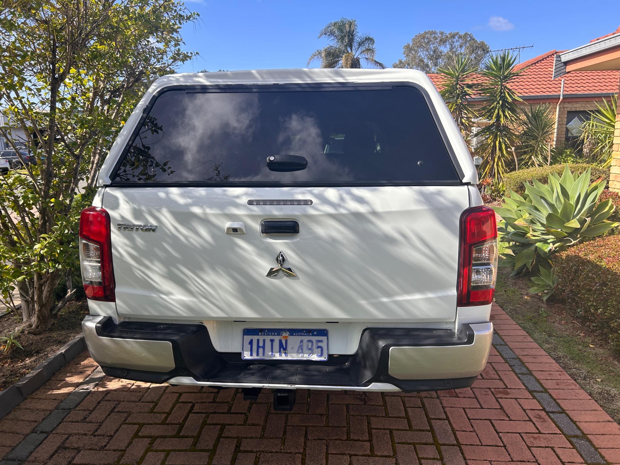 MITSUBISHI TRITON