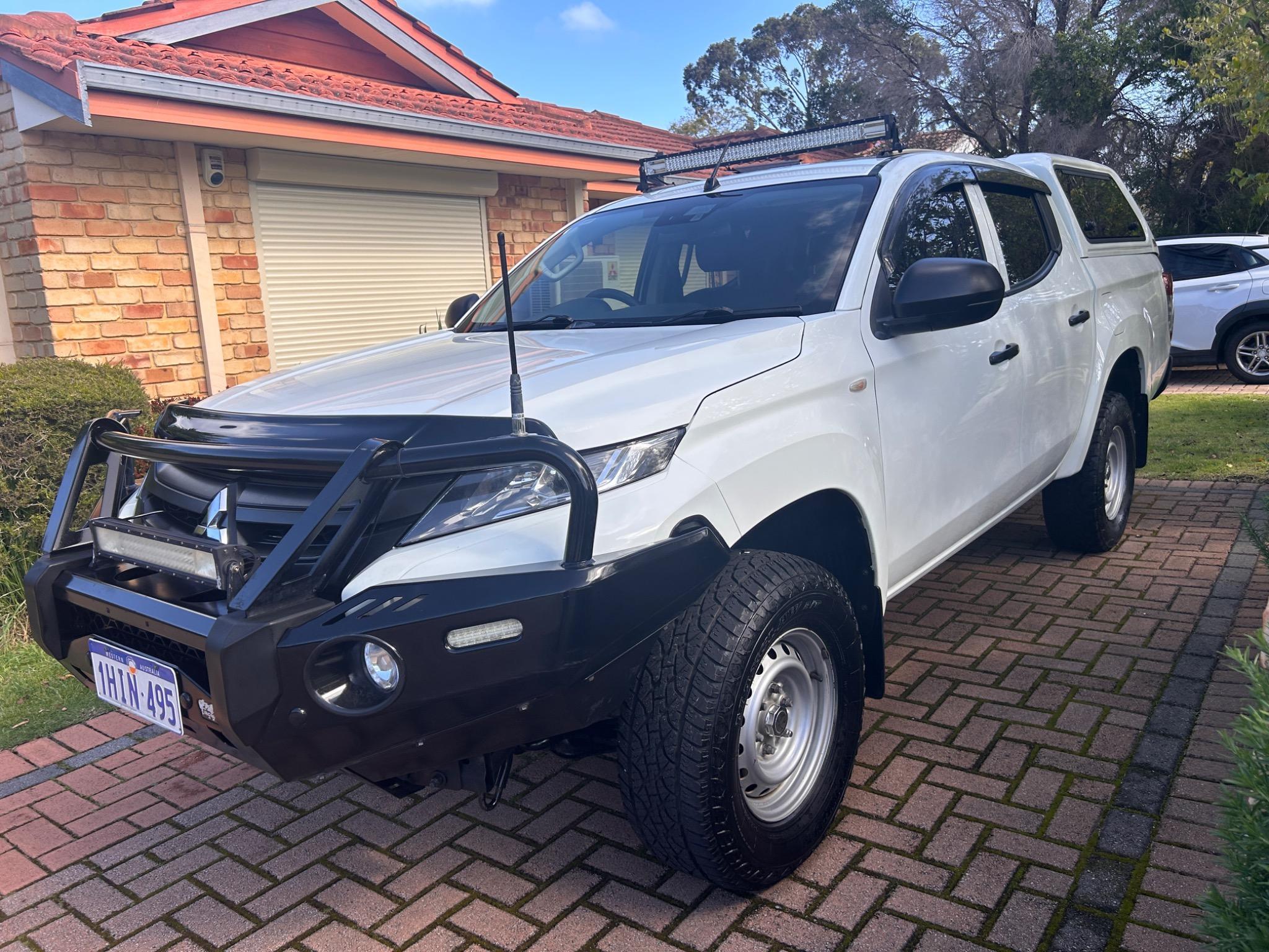 MITSUBISHI TRITON