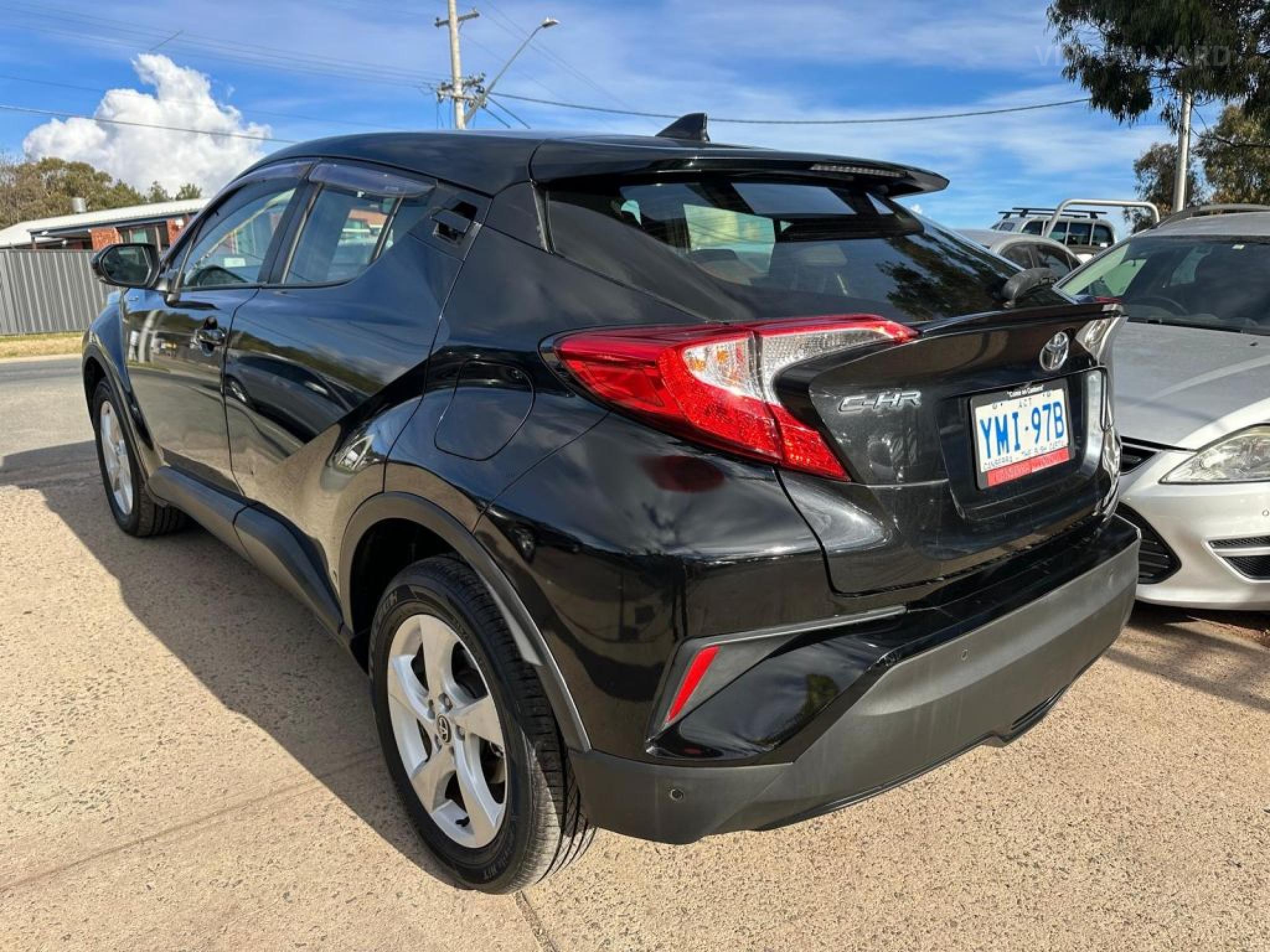 TOYOTA C-HR