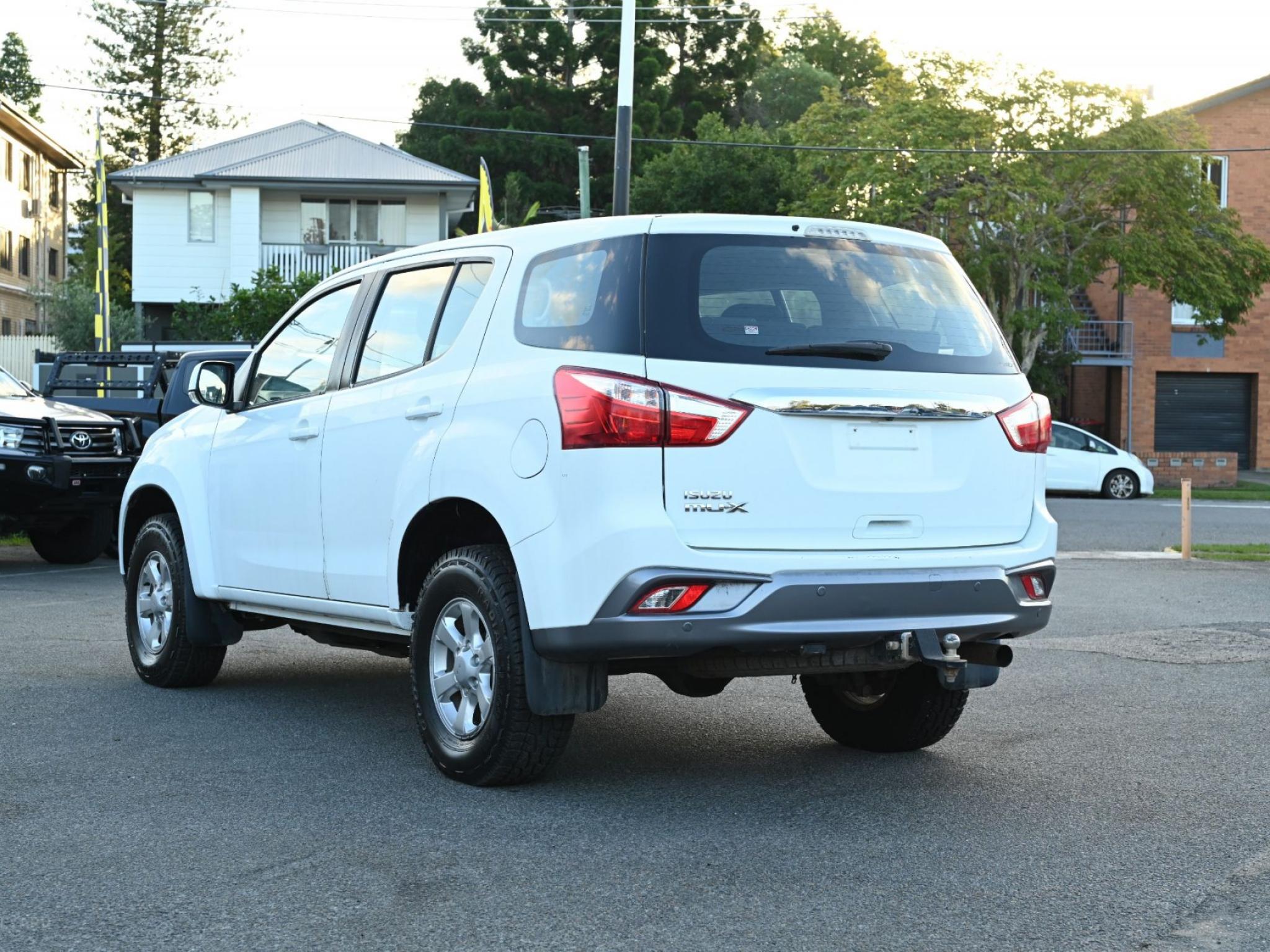 Isuzu MU-X