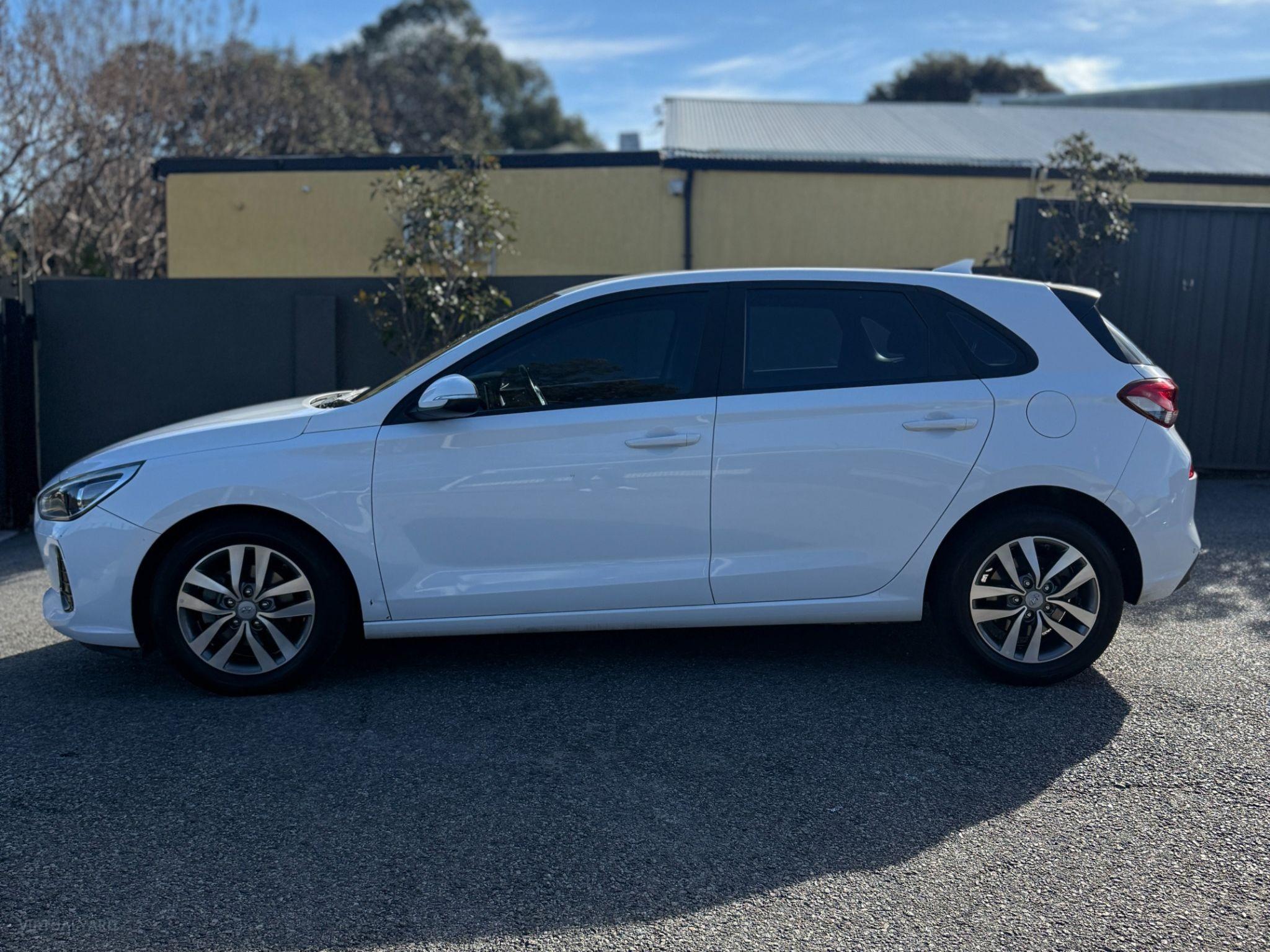 HYUNDAI i30