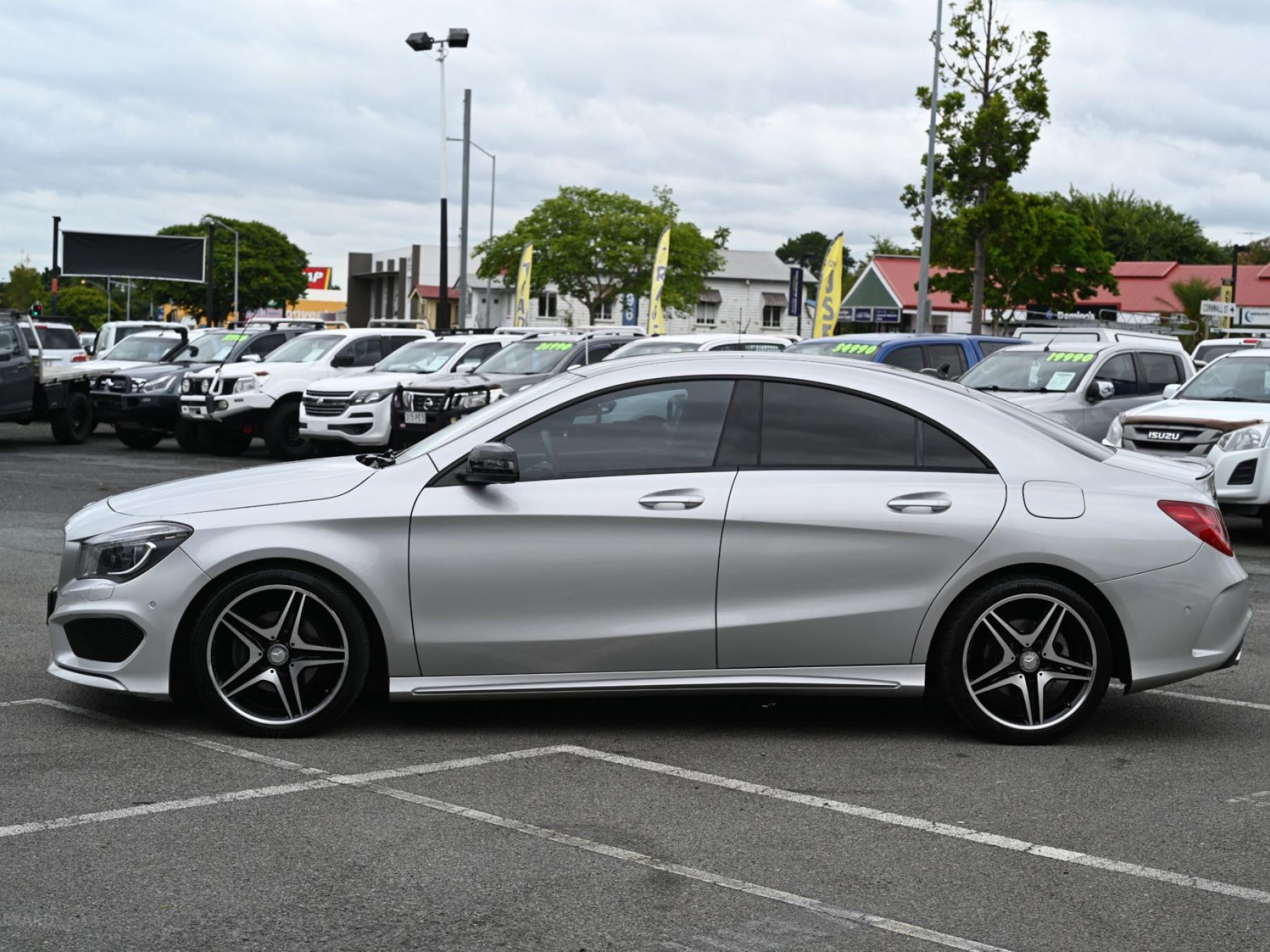Mercedes-Benz CLA