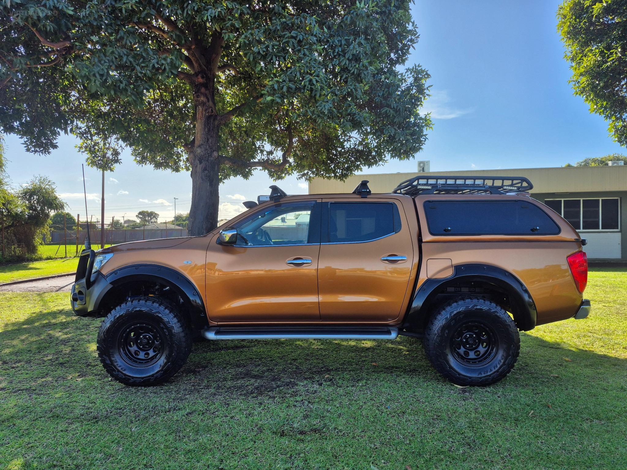 NISSAN NAVARA