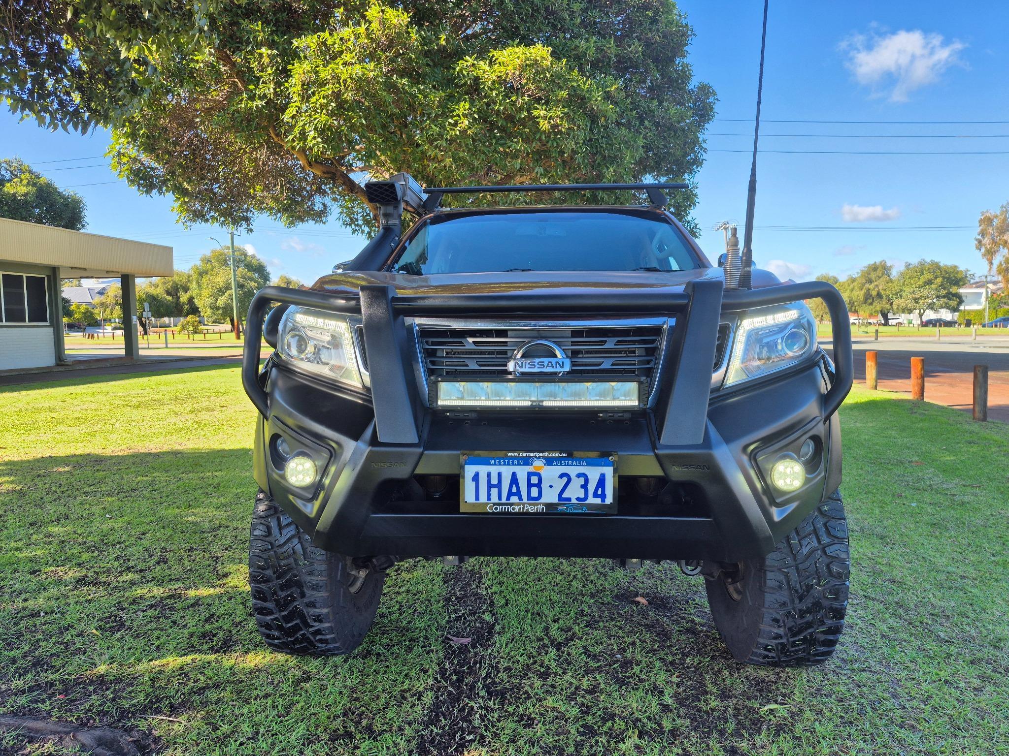 NISSAN NAVARA