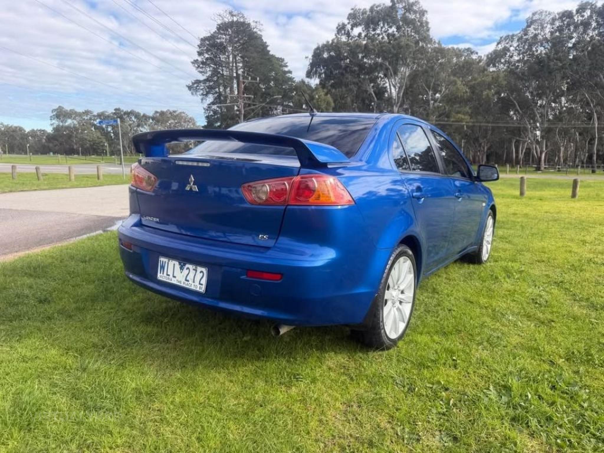 MITSUBISHI LANCER