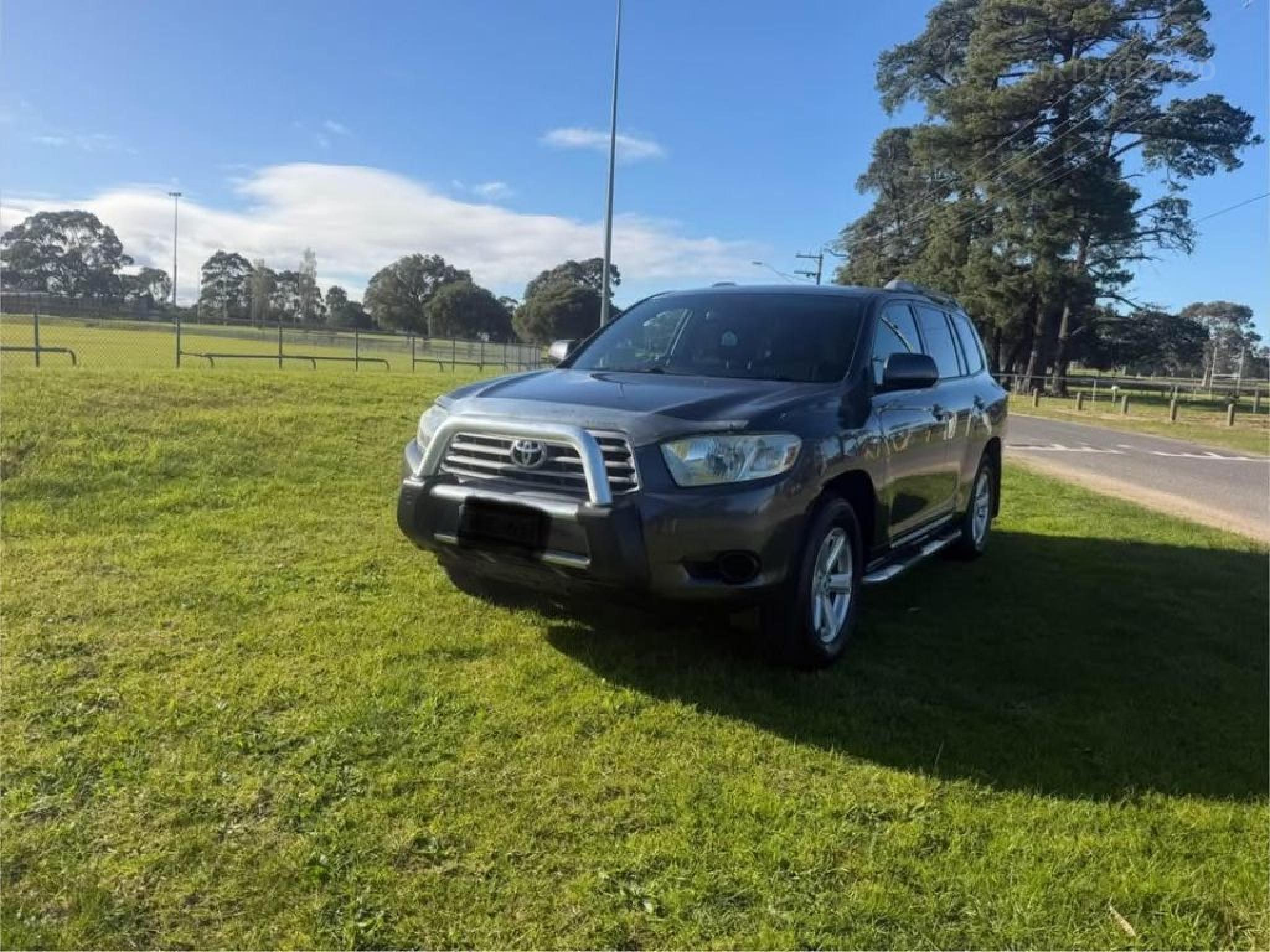 TOYOTA KLUGER