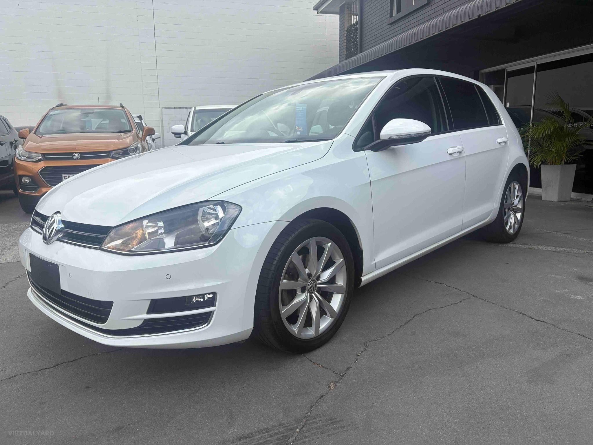 VOLKSWAGEN GOLF
