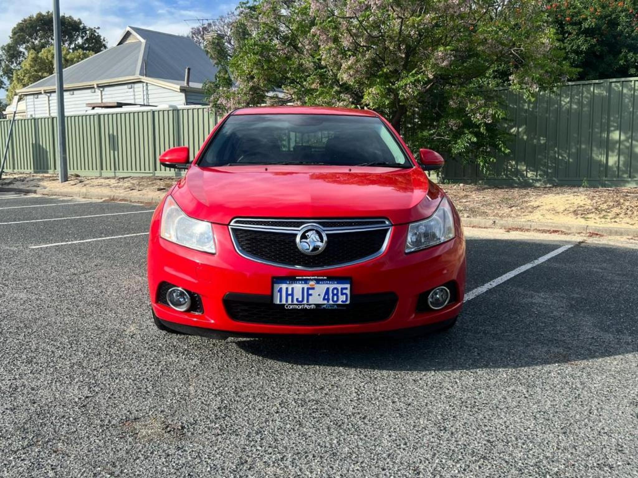 HOLDEN CRUZE