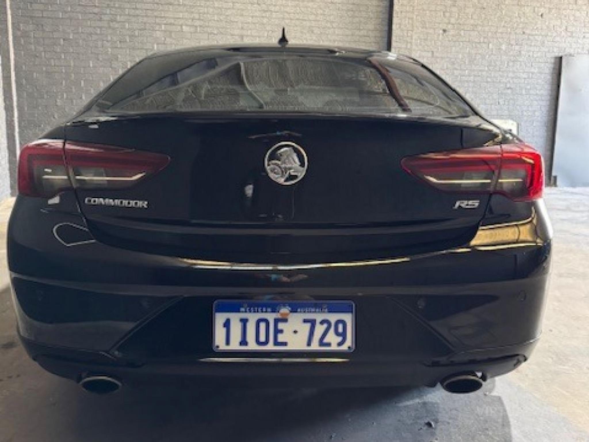 HOLDEN COMMODORE