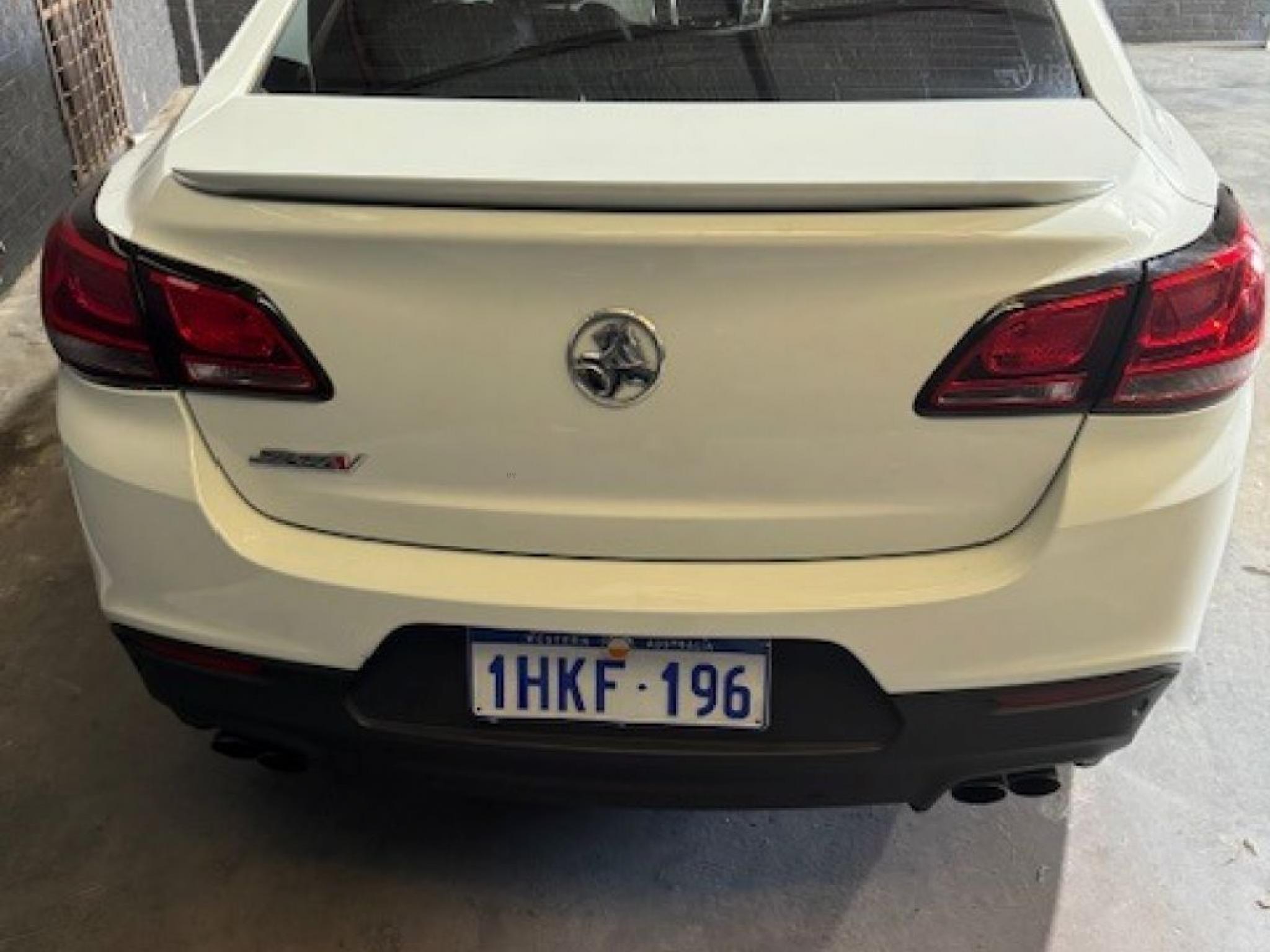HOLDEN COMMODORE