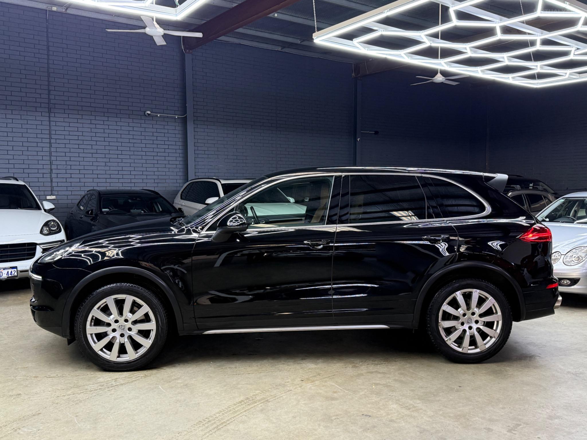 PORSCHE CAYENNE