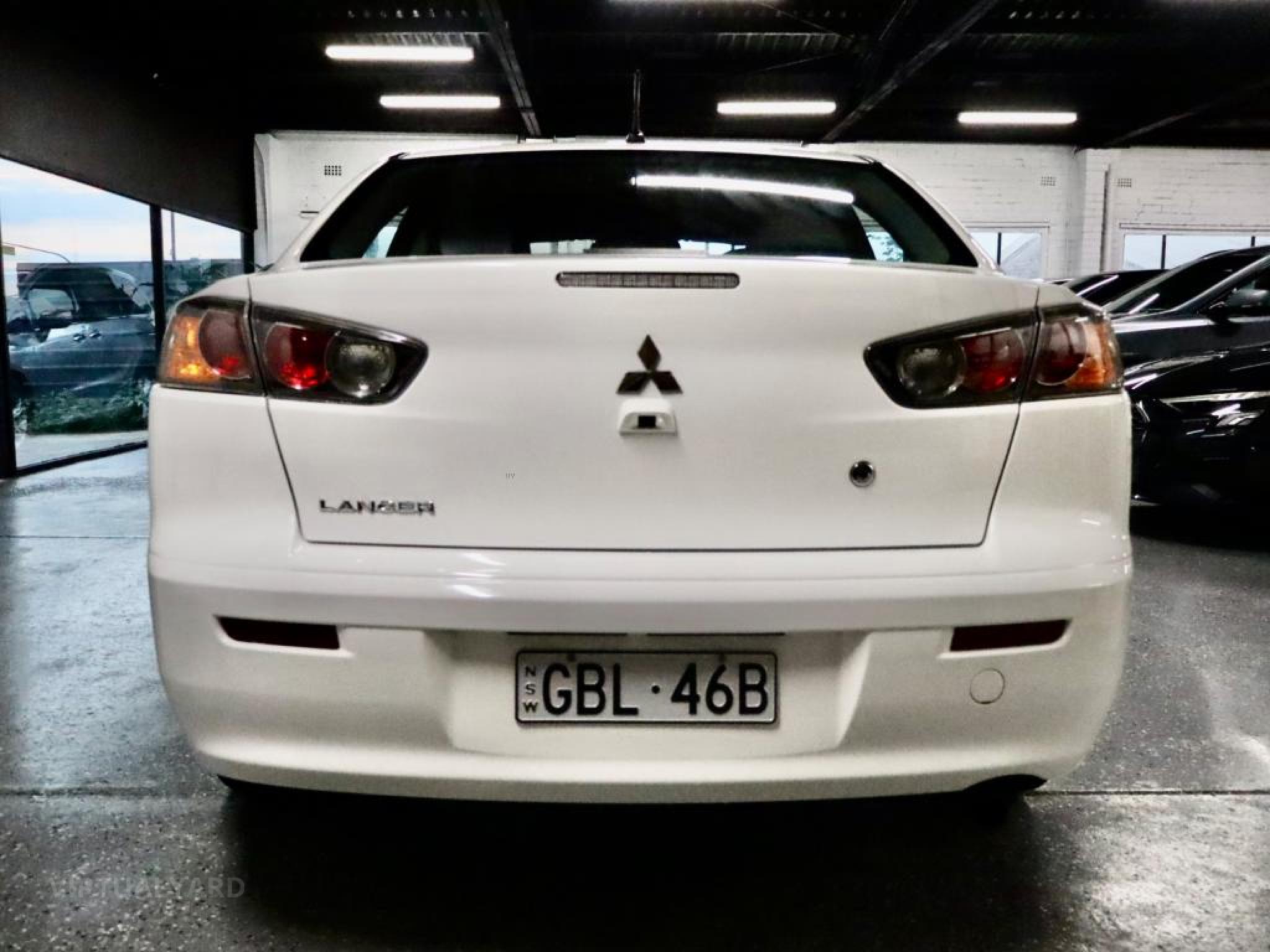 MITSUBISHI LANCER