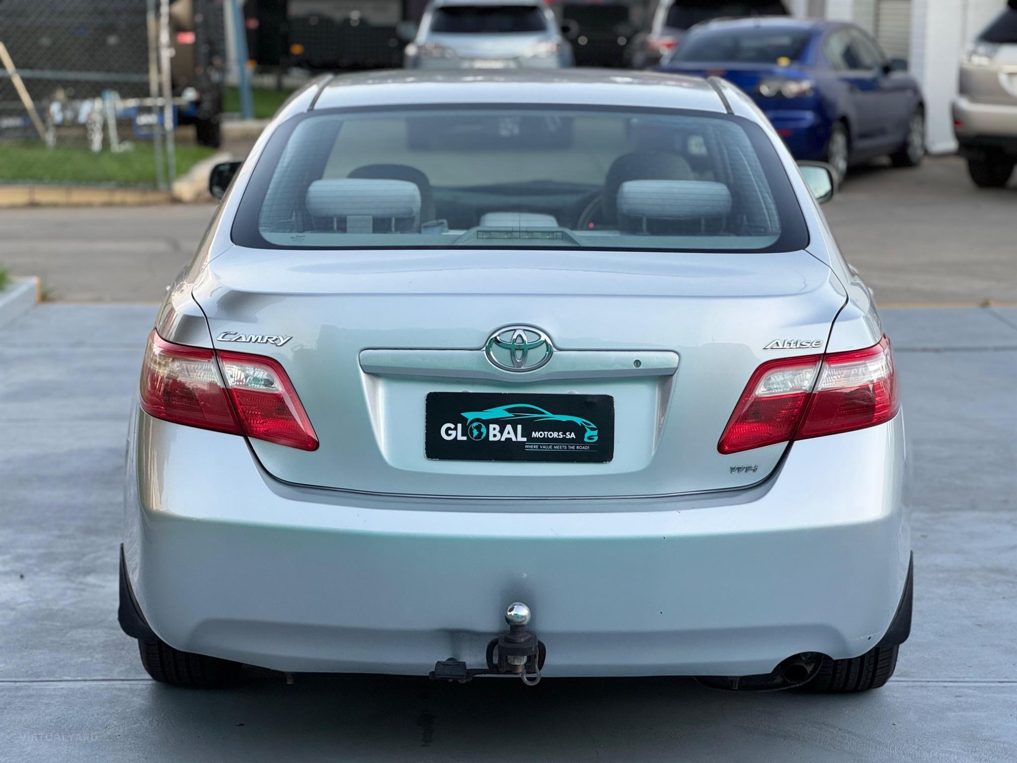 TOYOTA CAMRY