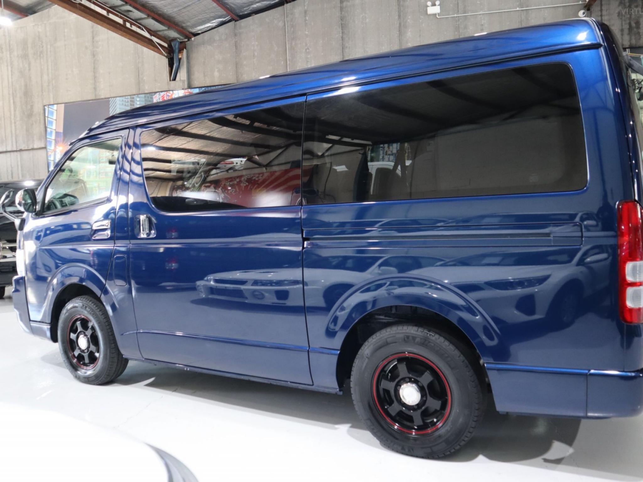 Toyota Hiace 4WD