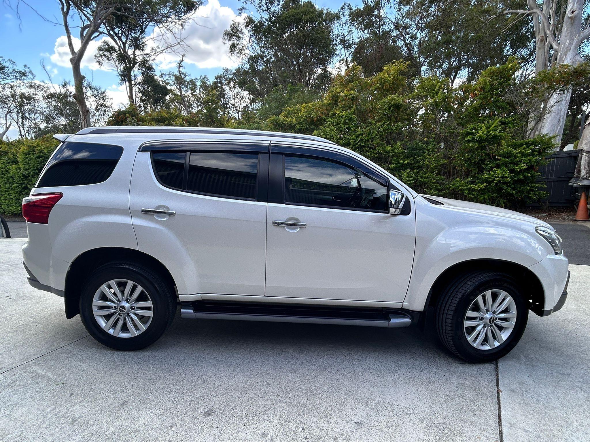 Isuzu MU-X