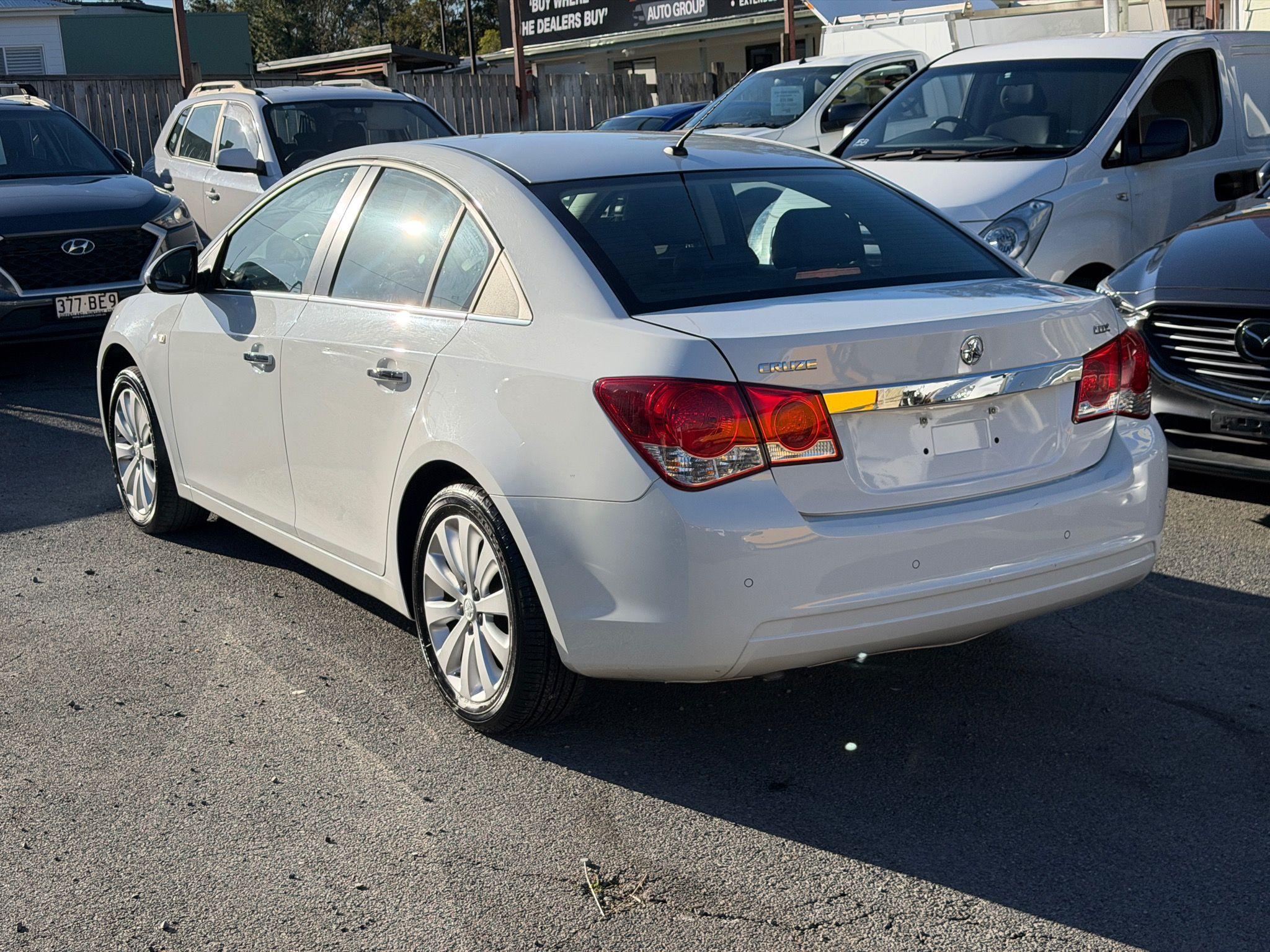 HOLDEN CRUZE