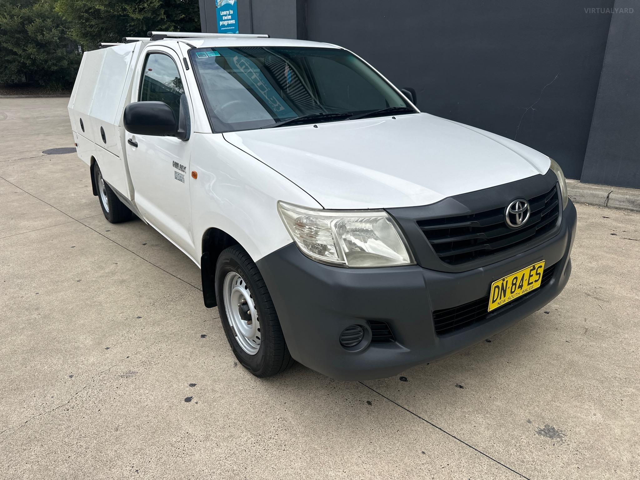 TOYOTA HILUX TGN16R MY12 WORKMATE CAB CHASSIS SINGLE CAB 2DR MAN 5SP, 4X2 1315KG 2.7I image 19