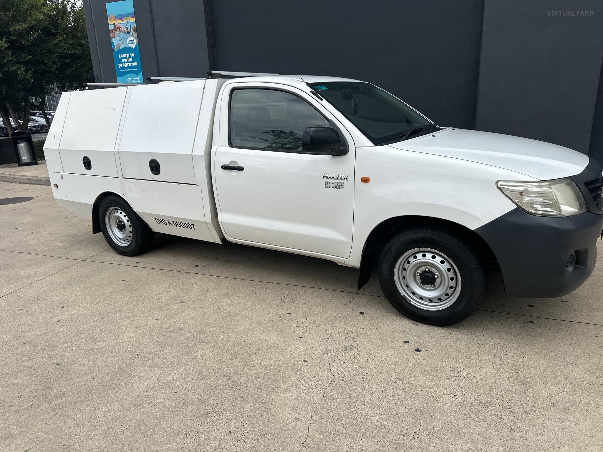 TOYOTA HILUX TGN16R MY12 WORKMATE CAB CHASSIS SINGLE CAB 2DR MAN 5SP, 4X2 1315KG 2.7I image 18