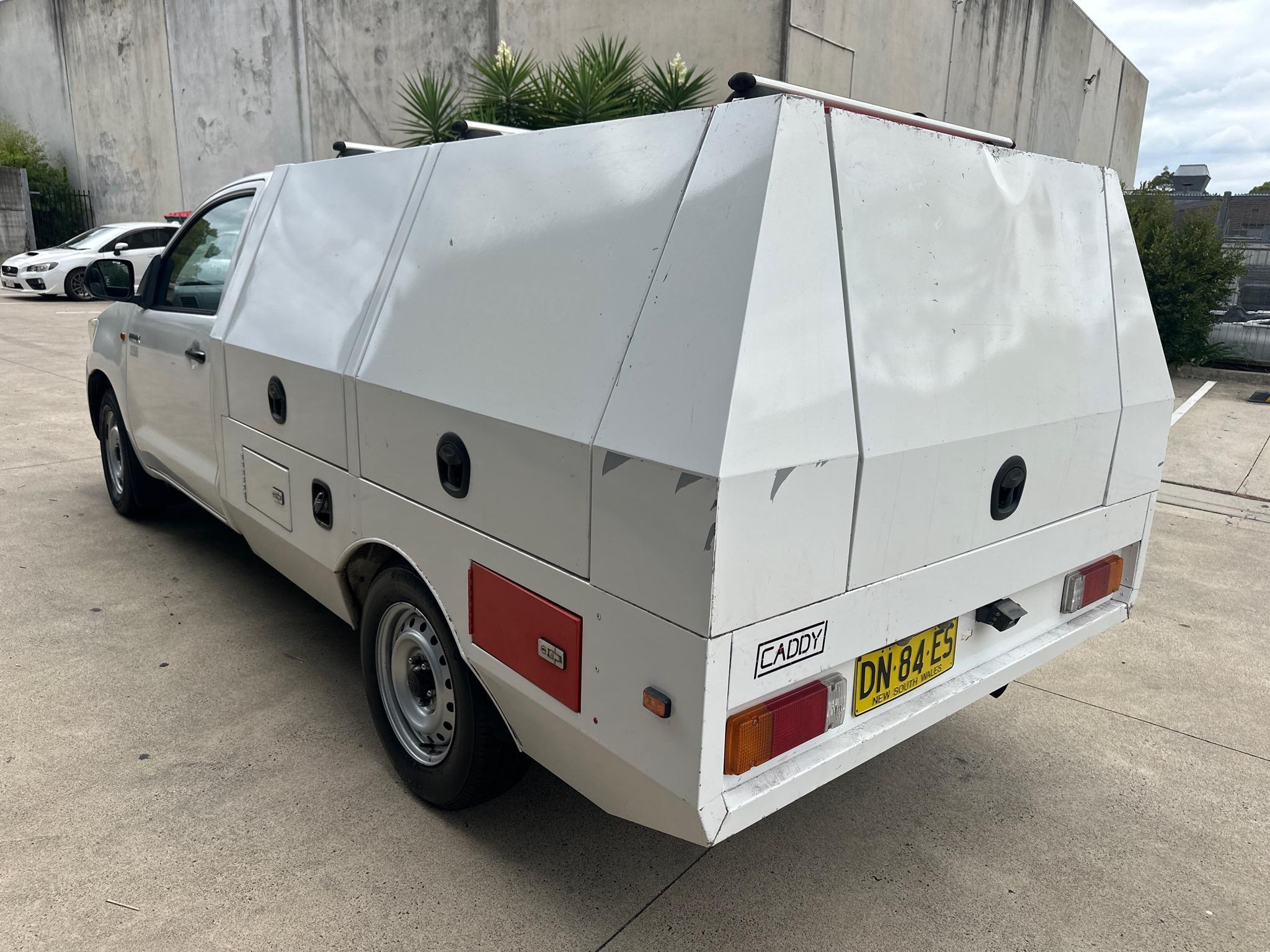 TOYOTA HILUX TGN16R MY12 WORKMATE CAB CHASSIS SINGLE CAB 2DR MAN 5SP, 4X2 1315KG 2.7I image 6