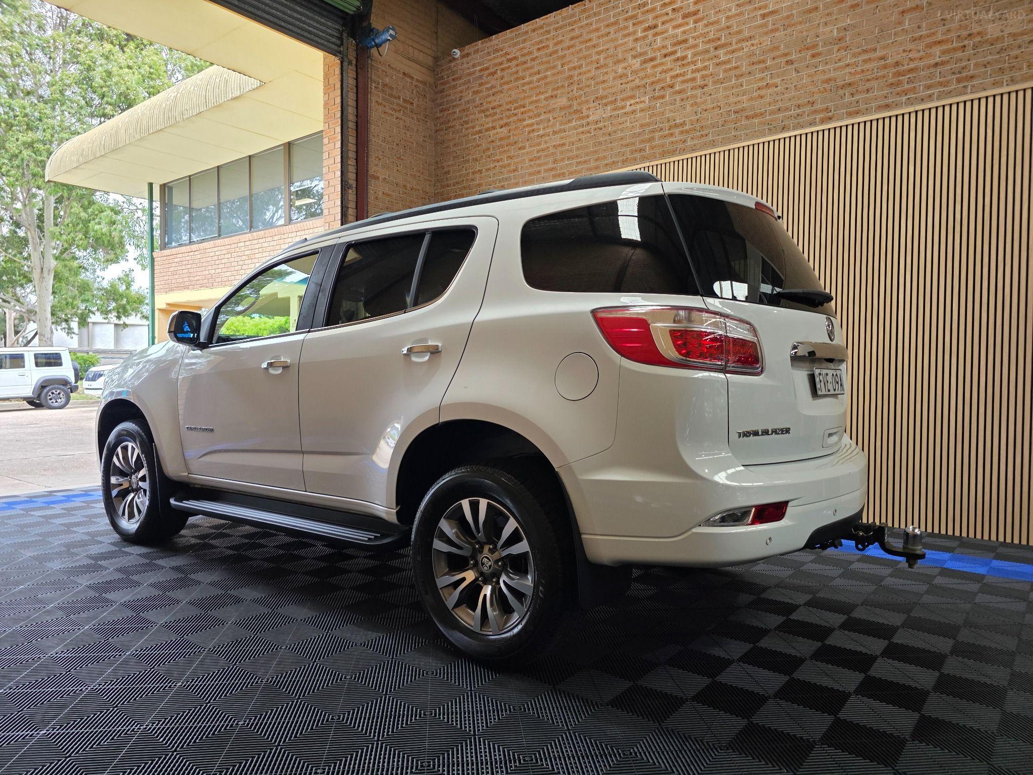 HOLDEN TRAILBLAZER