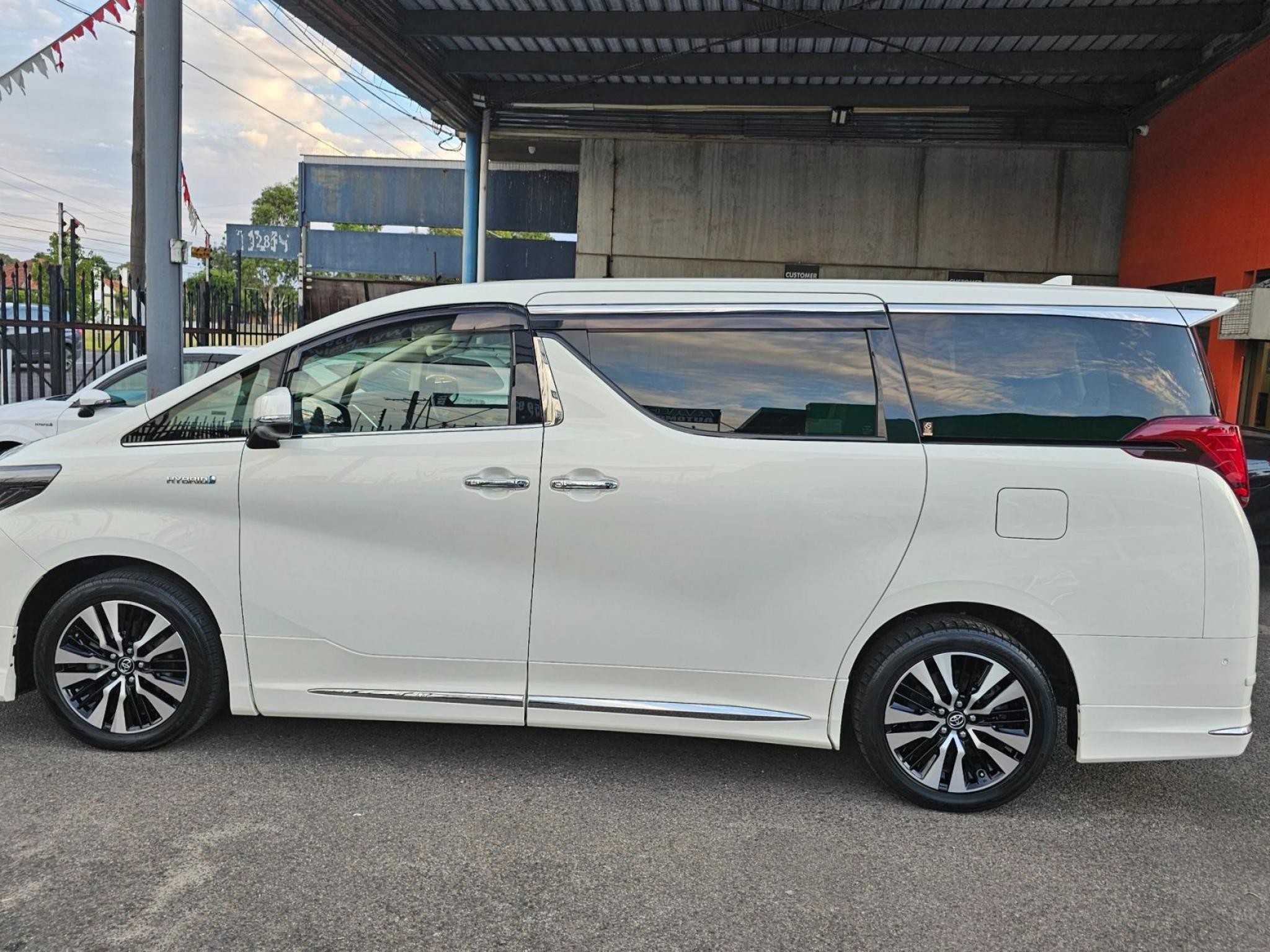 TOYOTA ALPHARD