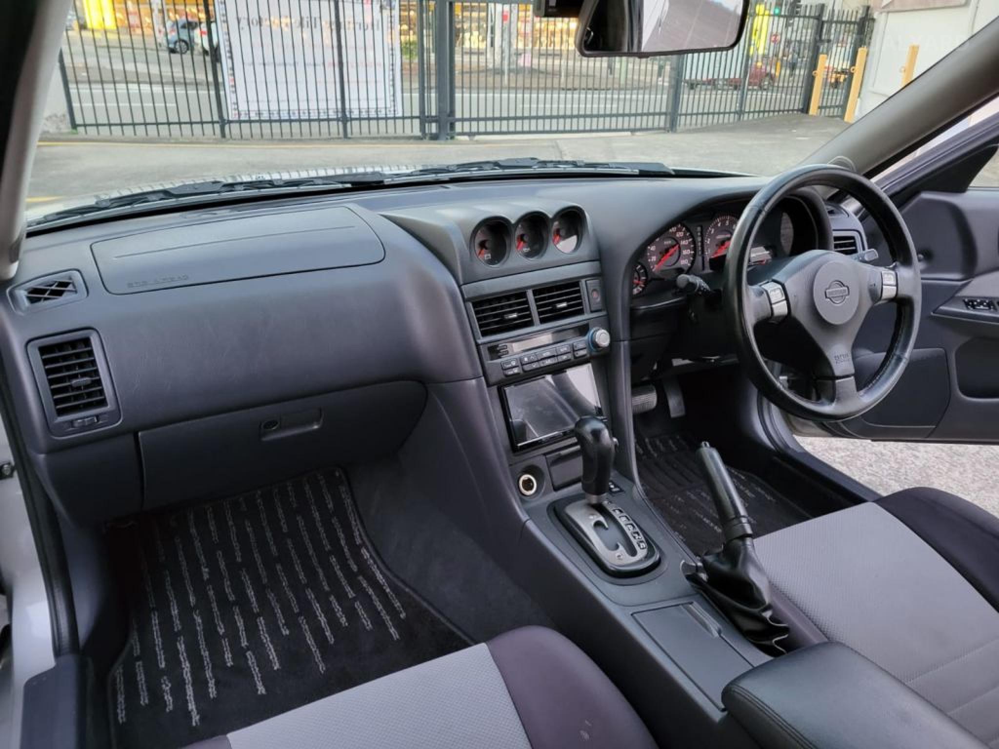 NISSAN SKYLINE