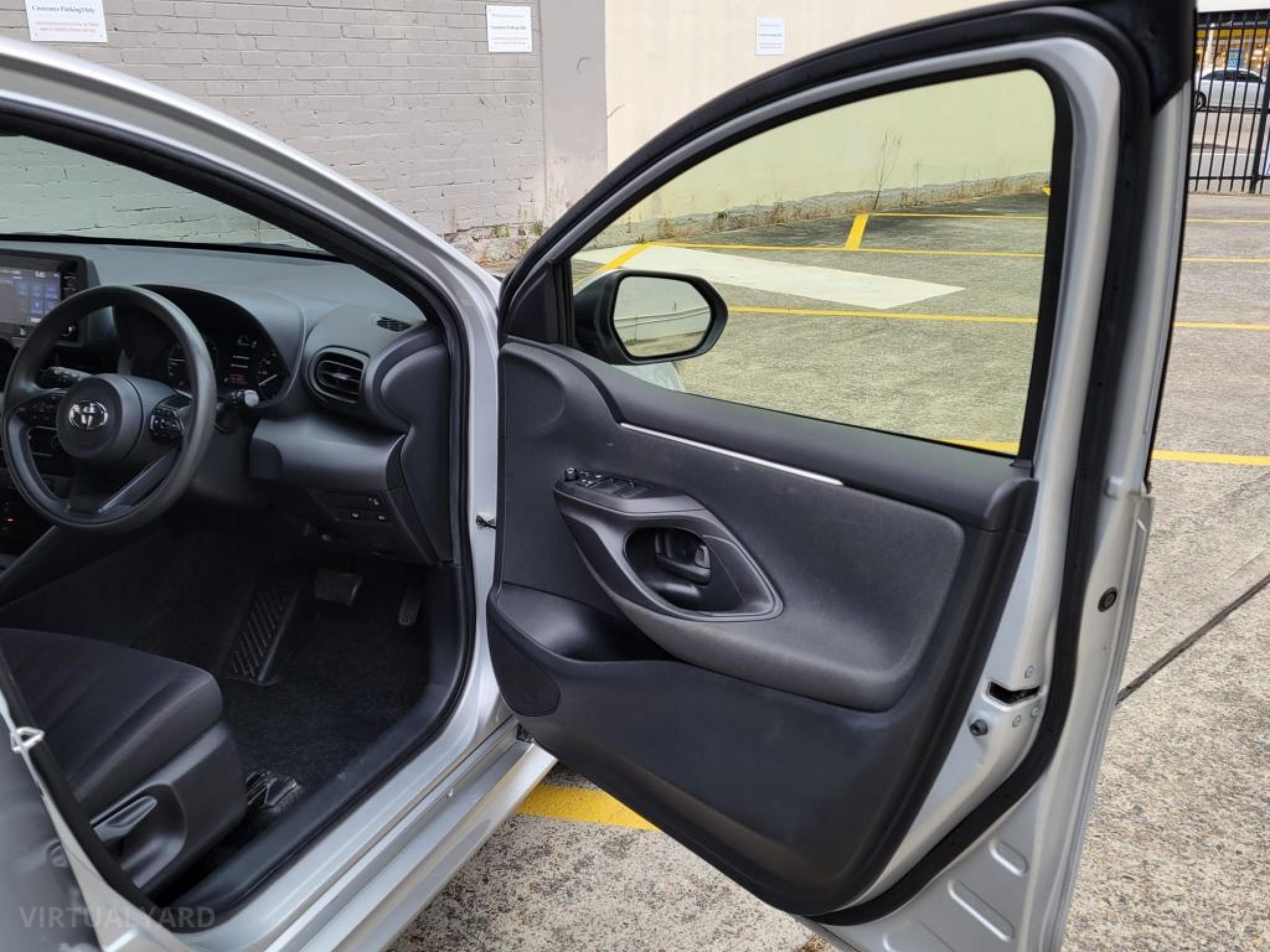 TOYOTA YARIS AWD