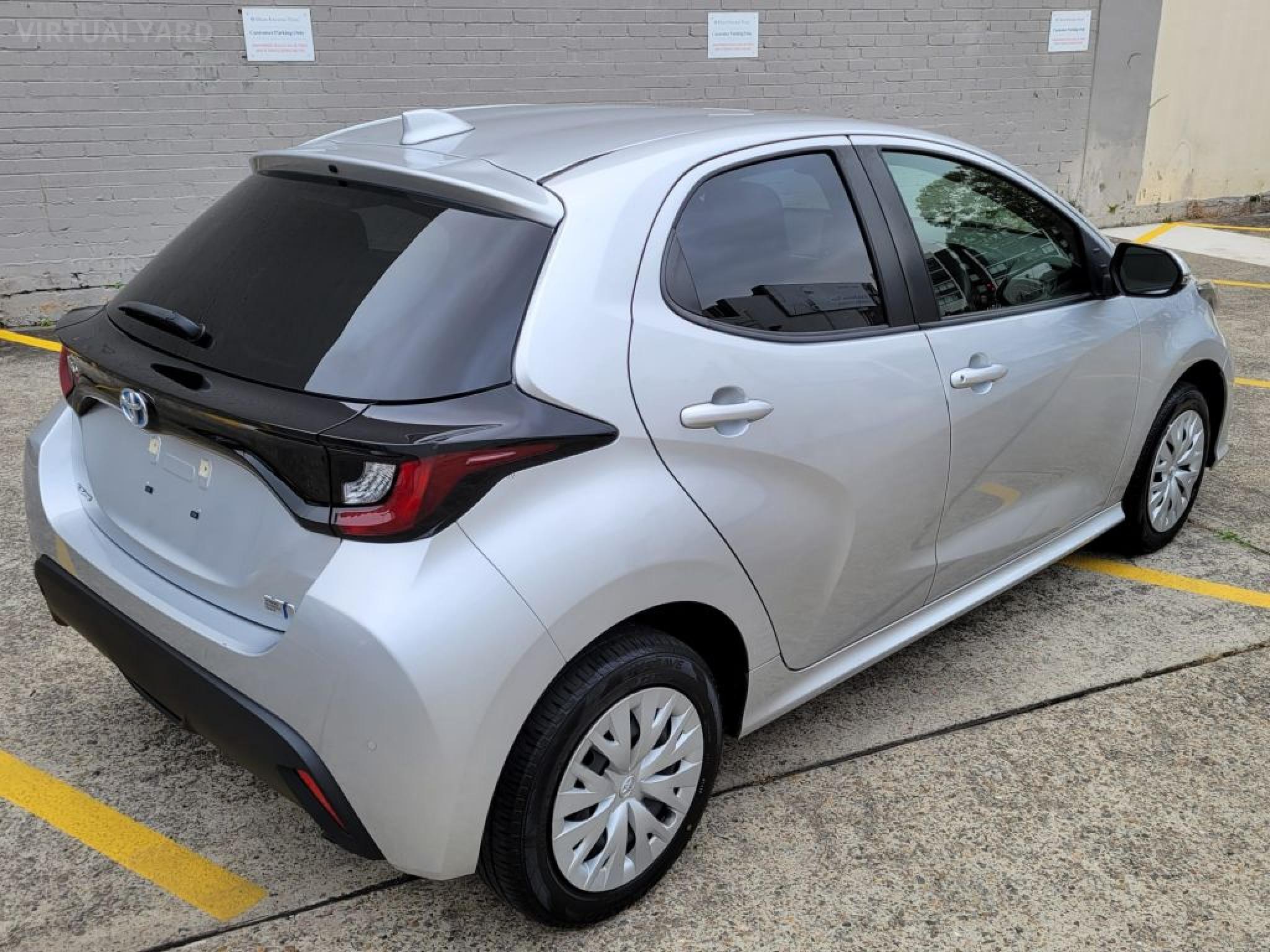 TOYOTA YARIS AWD