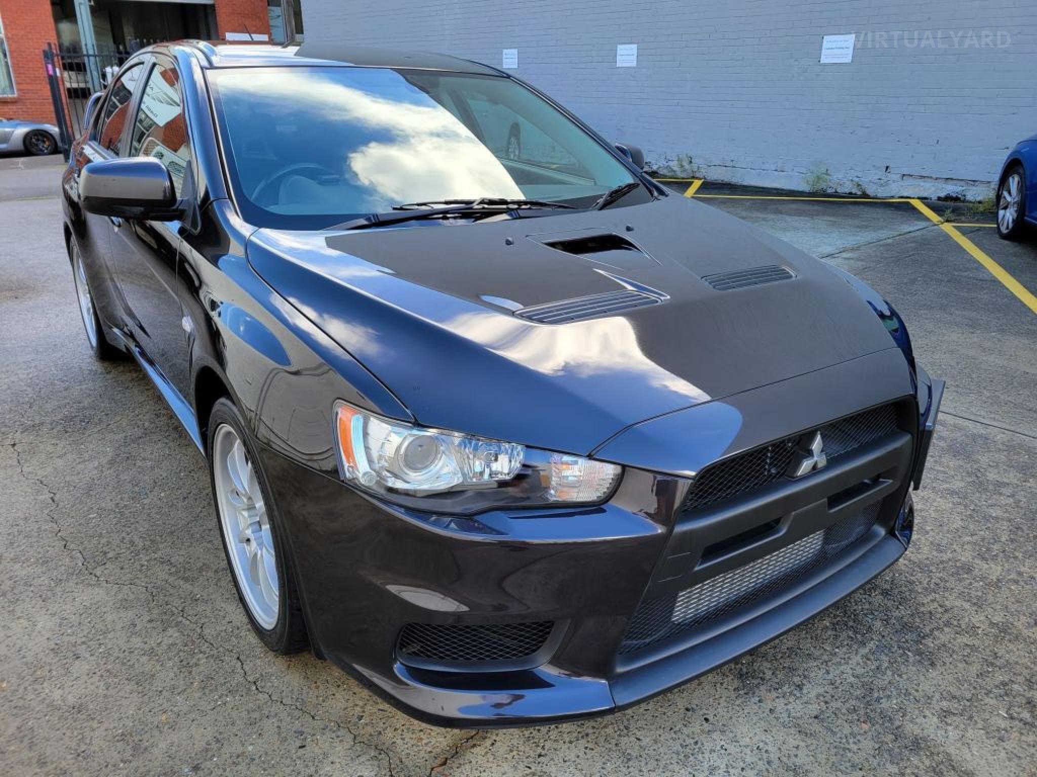 MITSUBISHI LANCER