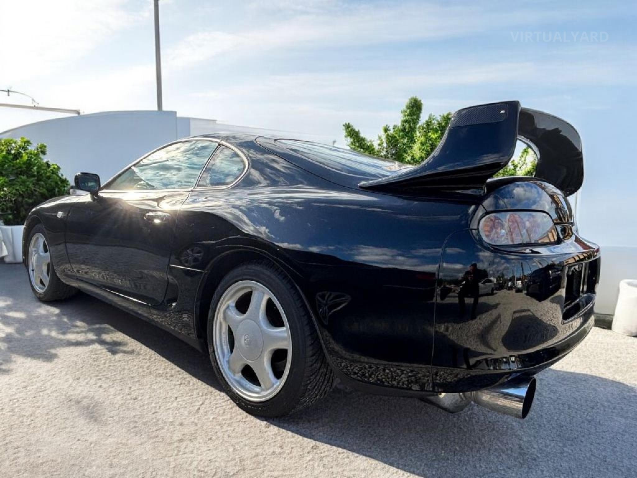 TOYOTA SUPRA